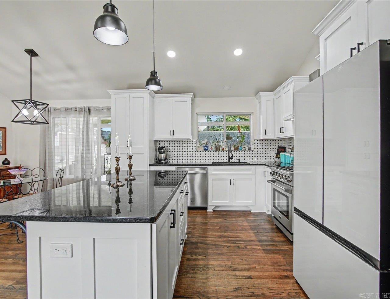 111 Orchard Property Photo 7