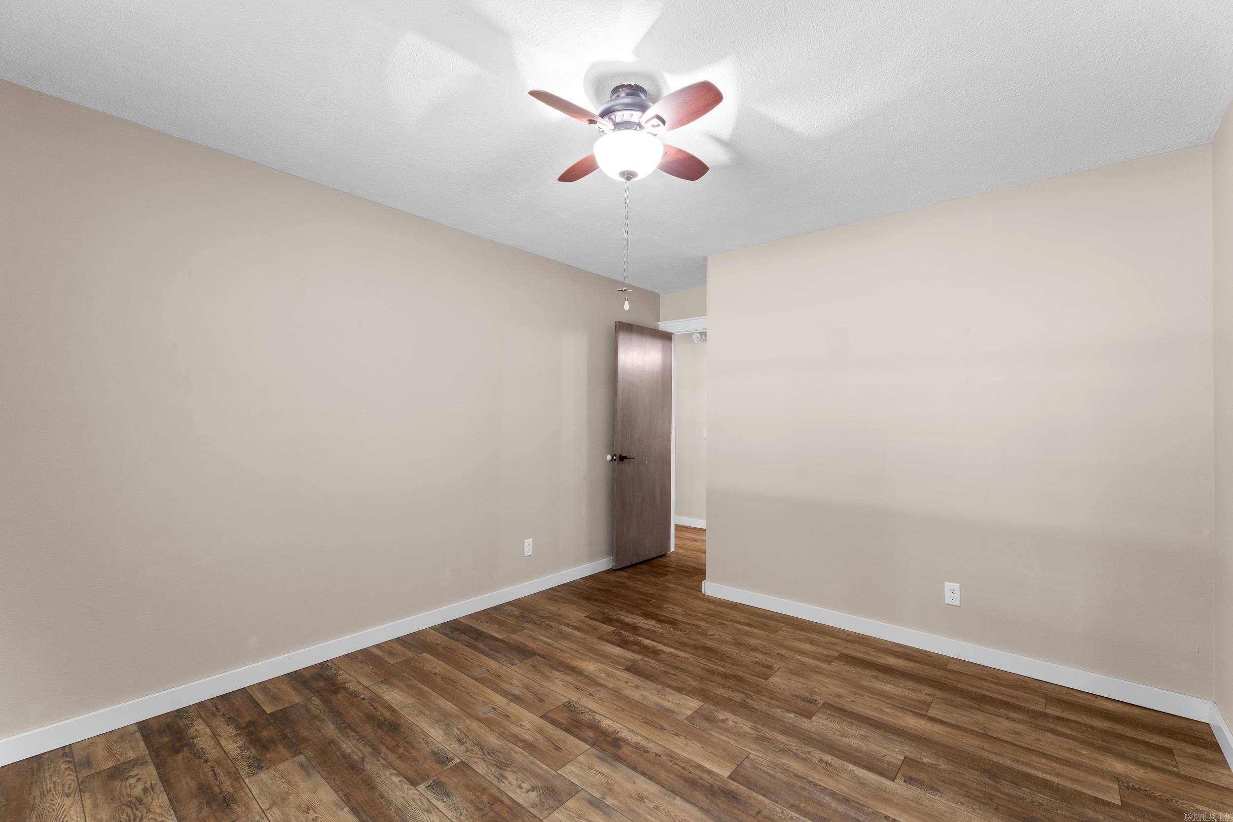 805 Illinois Ave Property Photo 21
