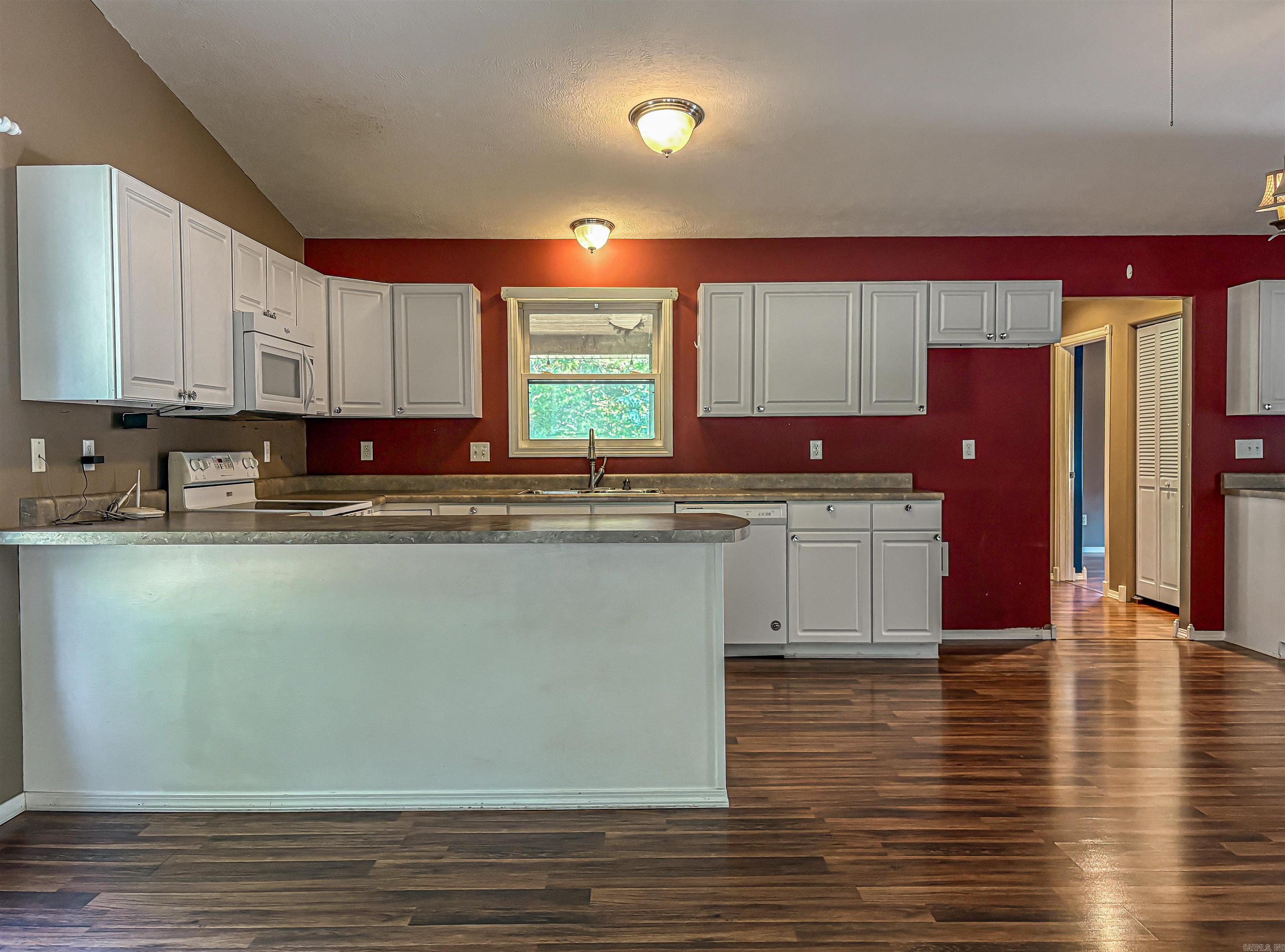 345 Mc 8125 Property Photo 24