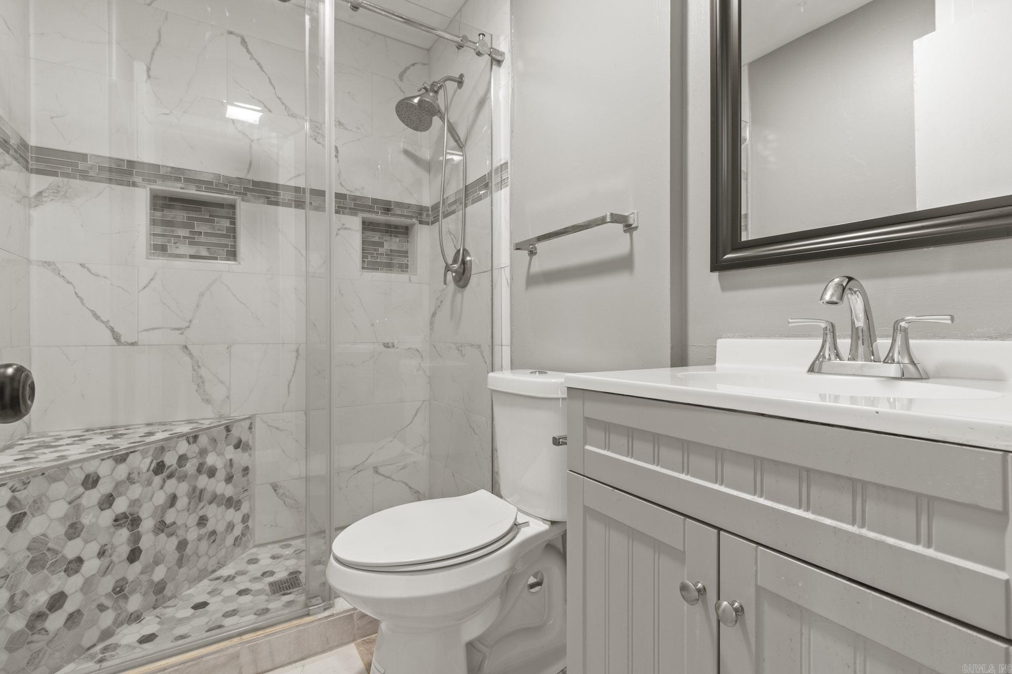 31 Rosemoor Drive Property Photo 2