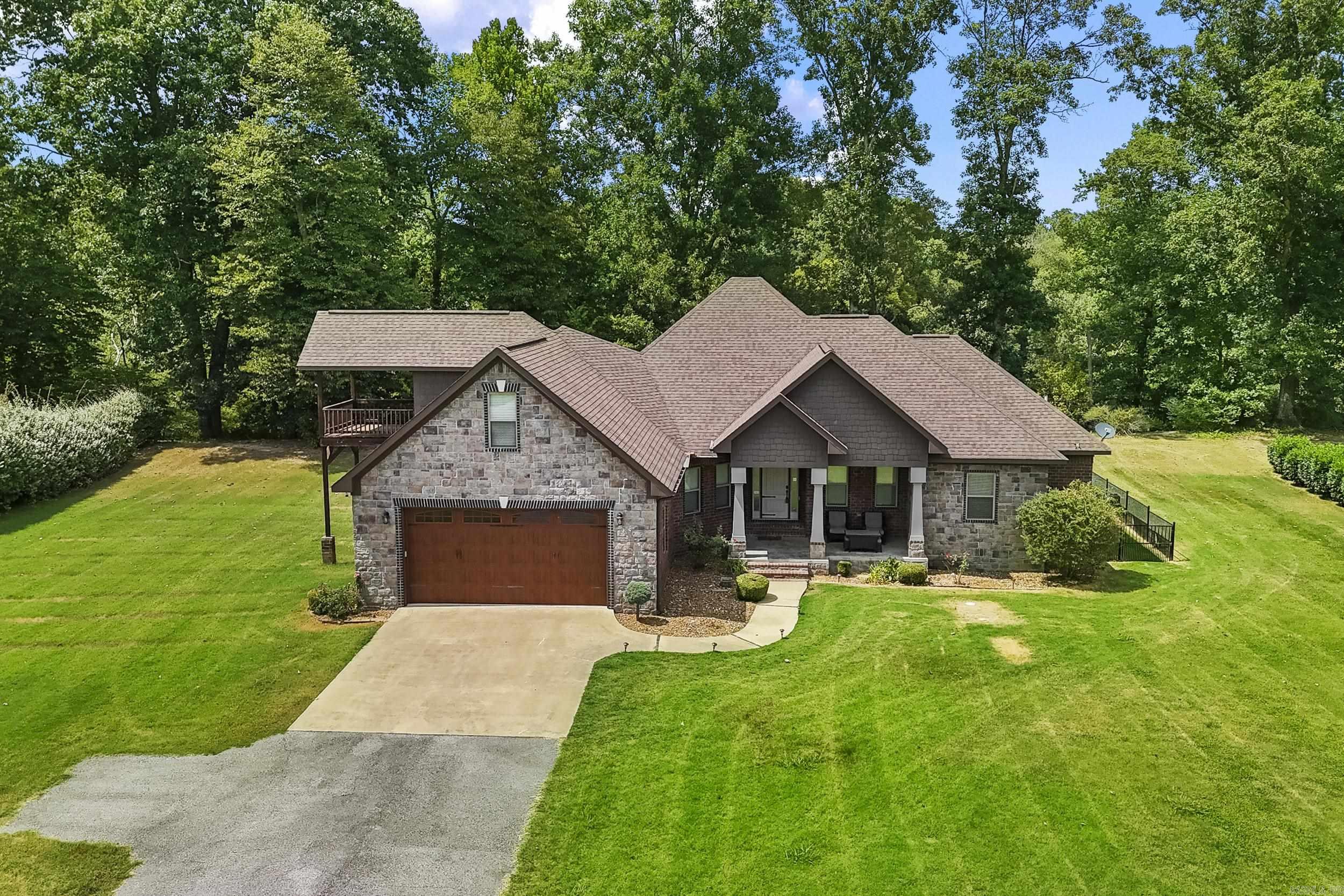 125 E River Drive Property Photo 1