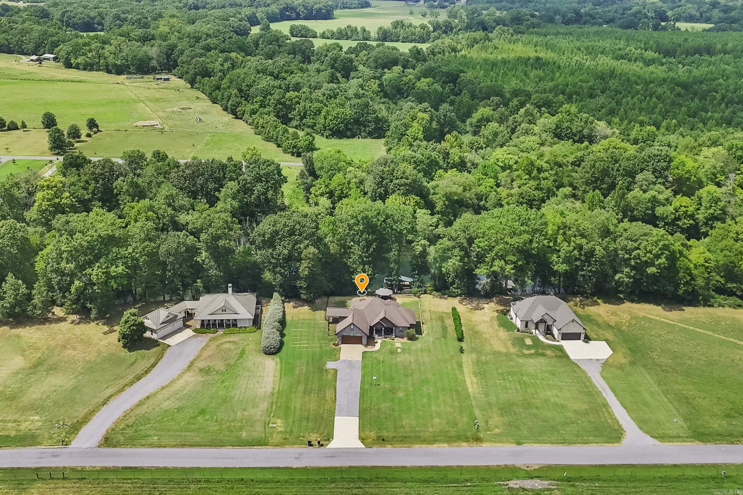 125 E River Drive Property Photo 8