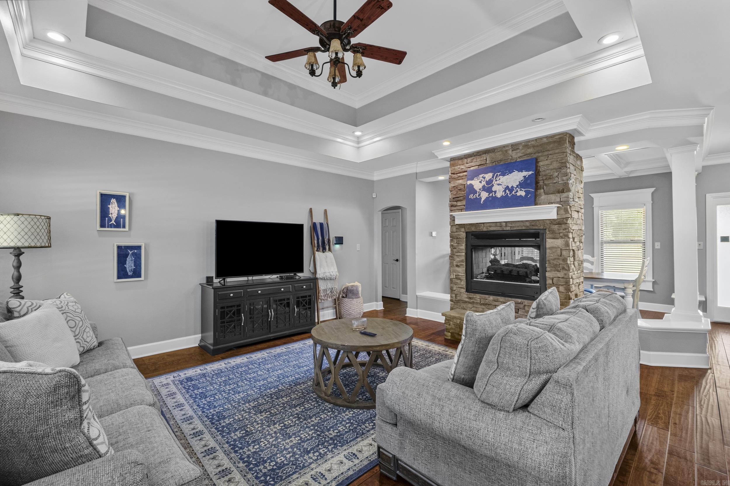 125 E River Drive Property Photo 21