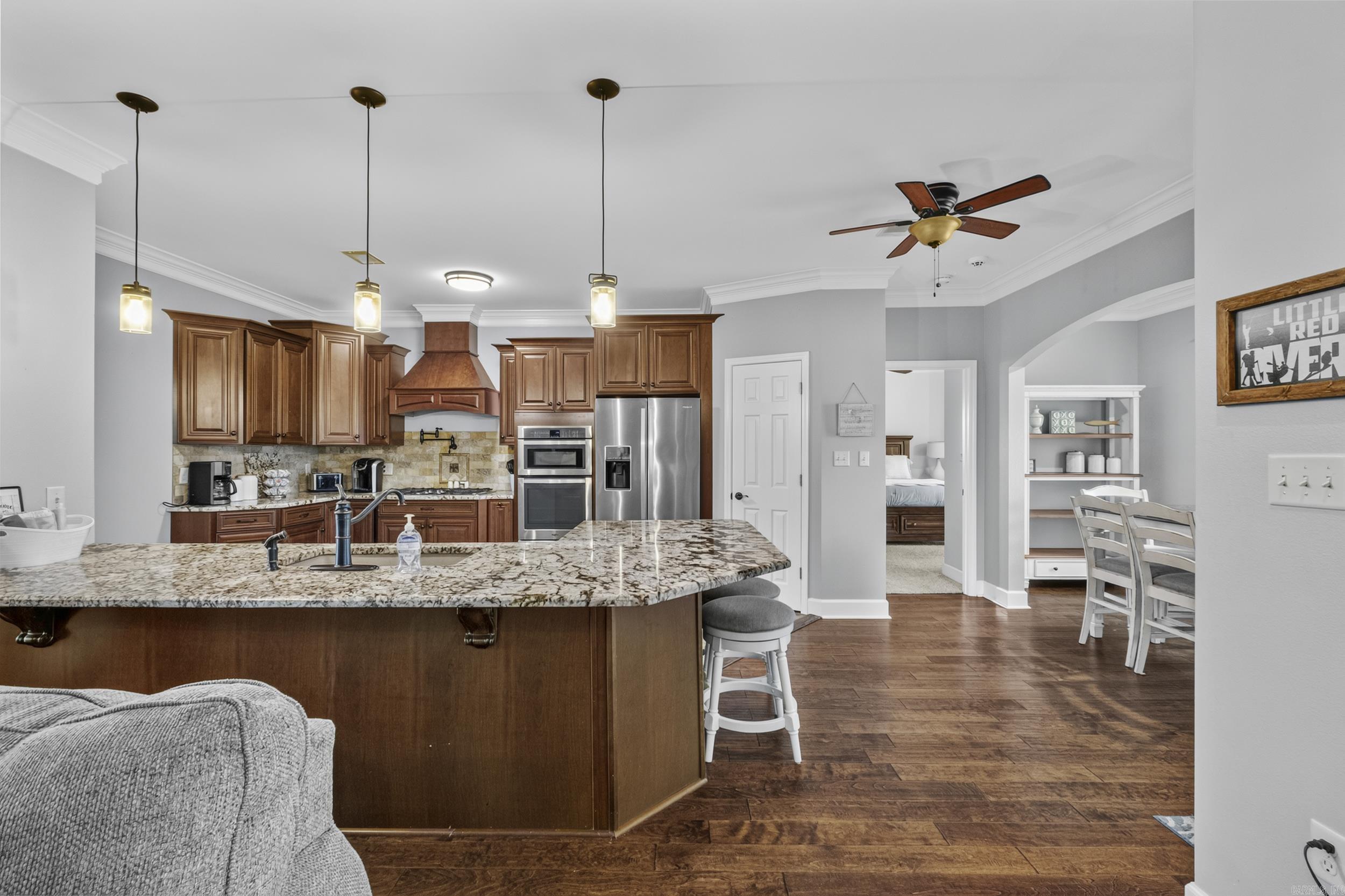 125 E River Drive Property Photo 22