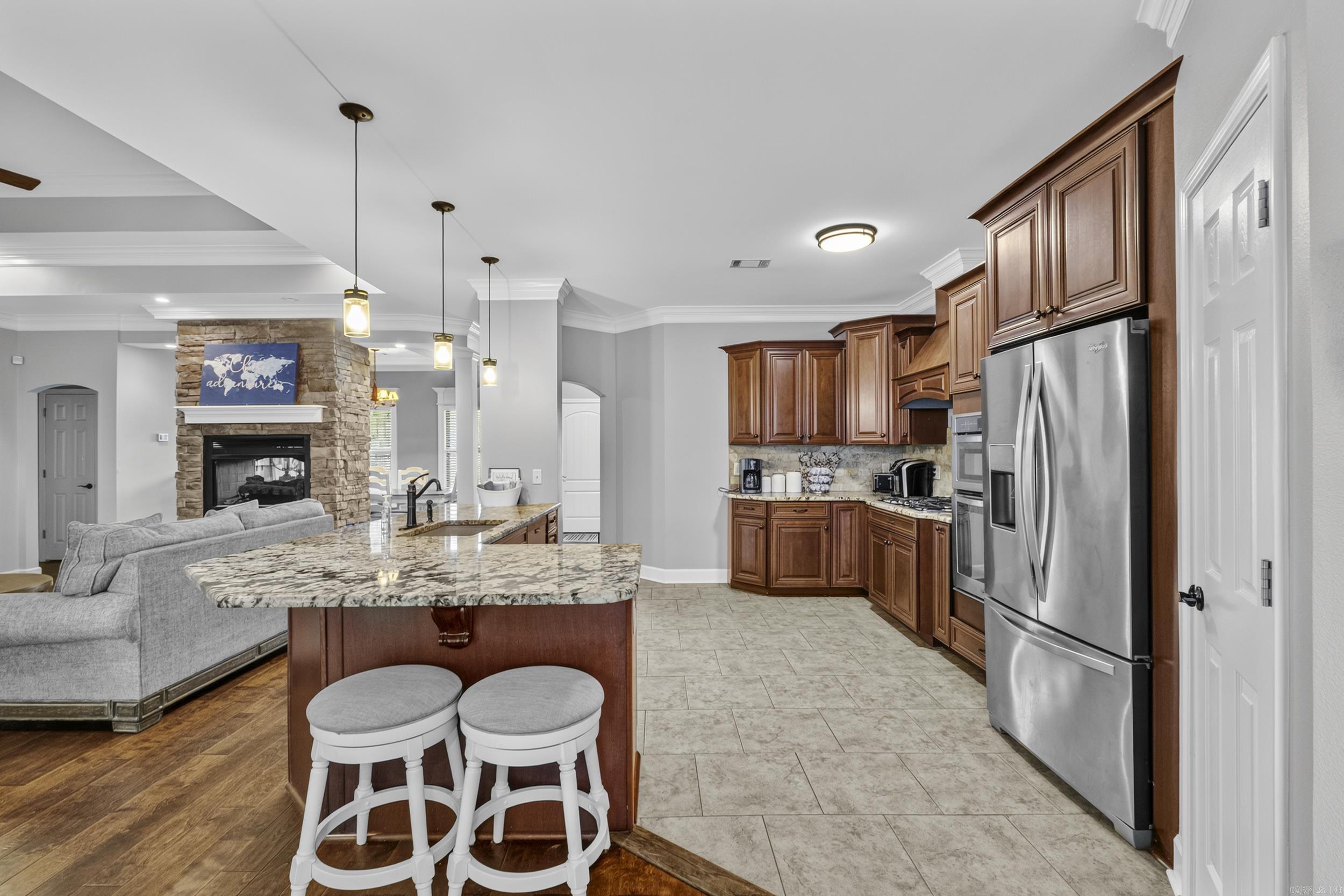 125 E River Drive Property Photo 23