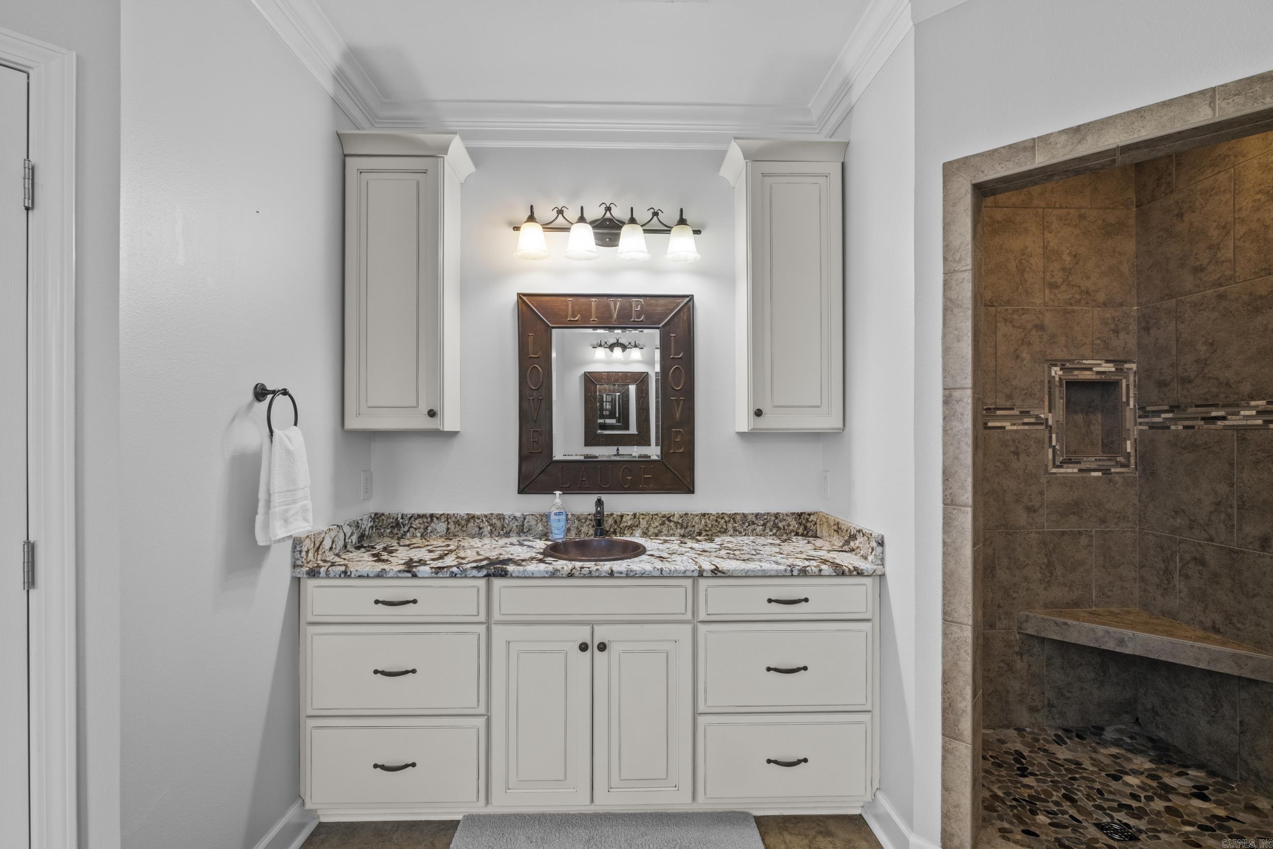125 E River Drive Property Photo 34