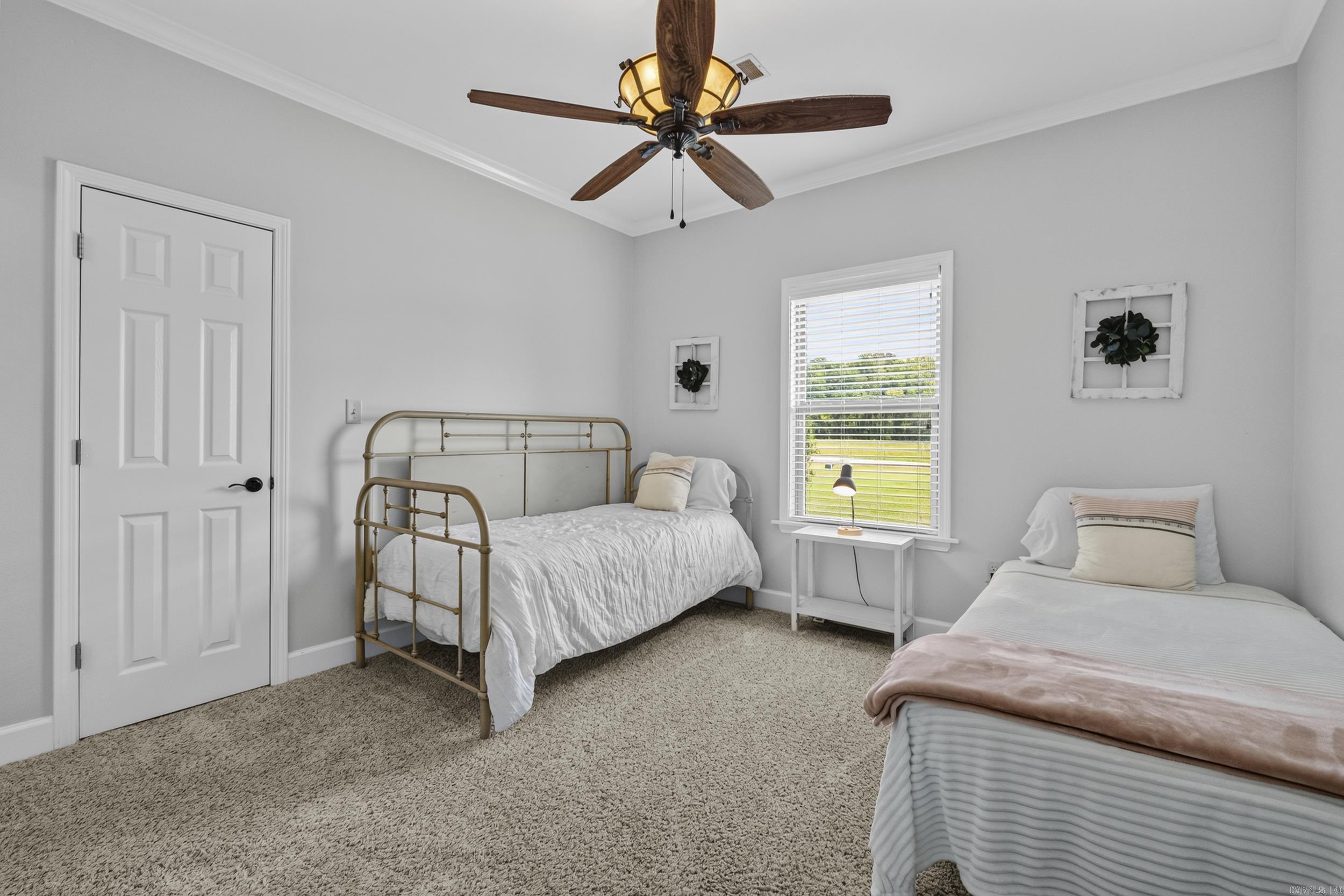 125 E River Drive Property Photo 35