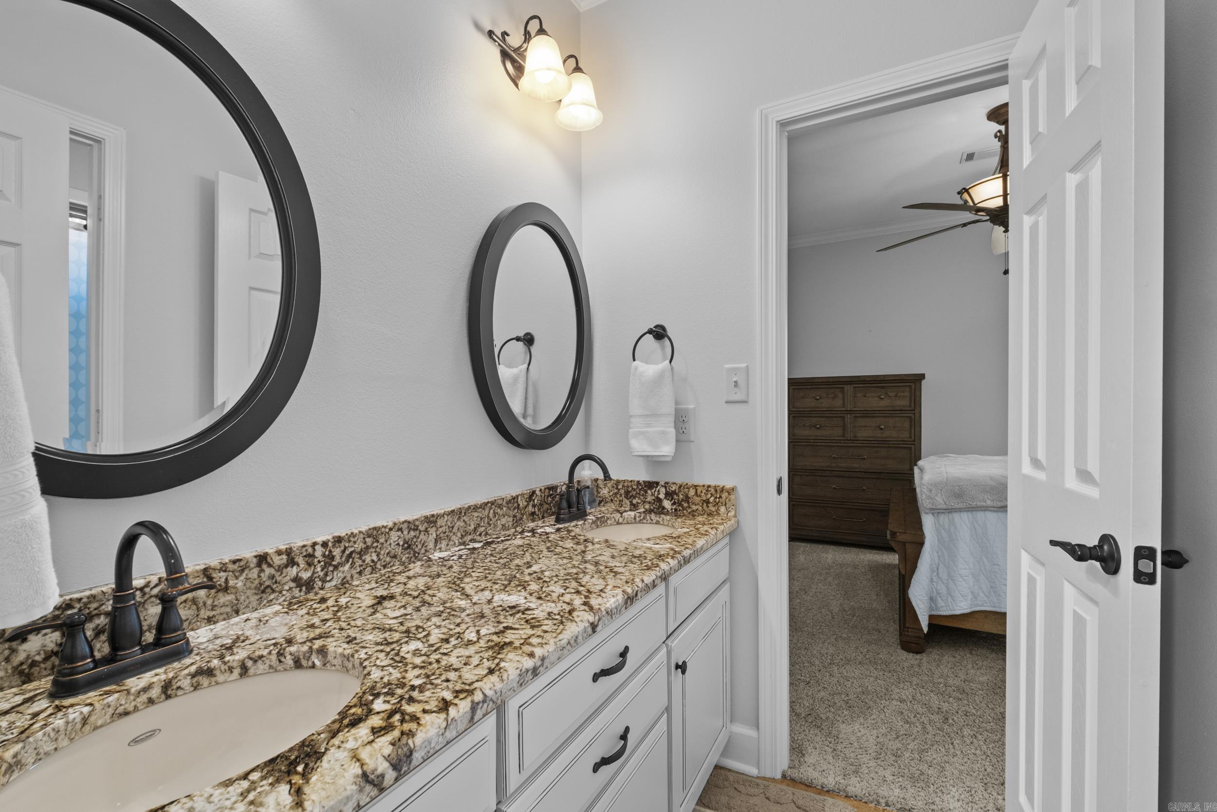 125 E River Drive Property Photo 36