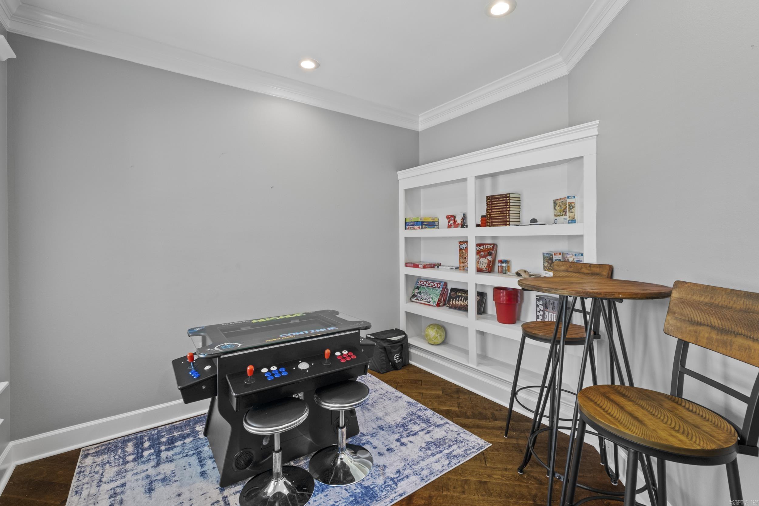 125 E River Drive Property Photo 41