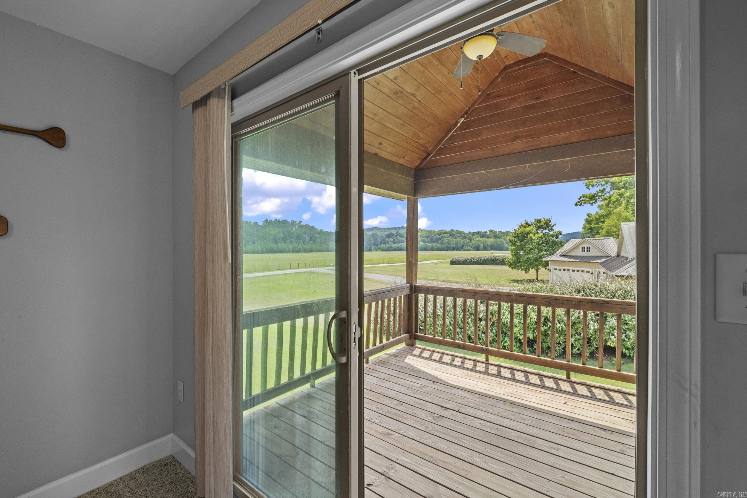 125 E River Drive Property Photo 45