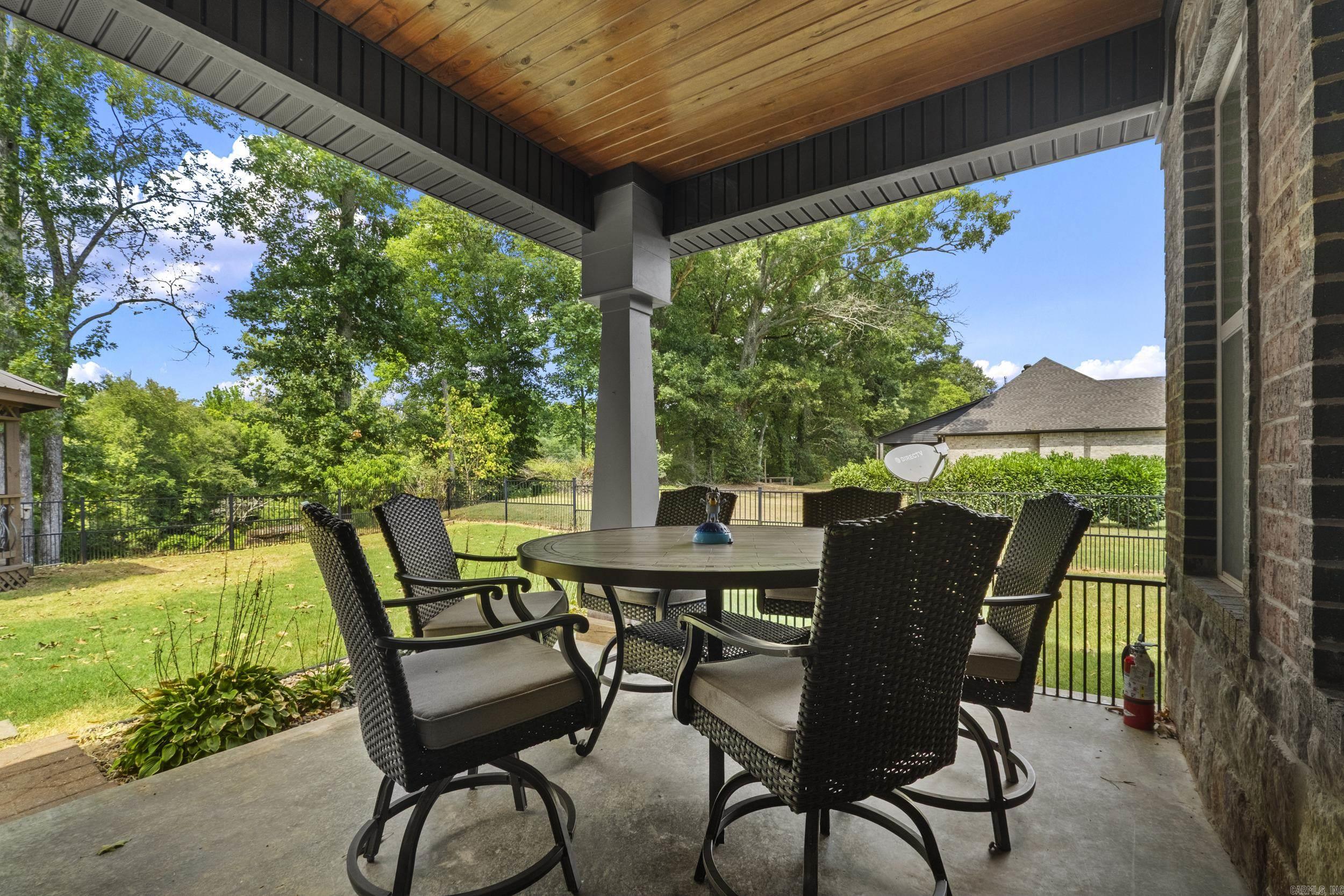 125 E River Drive Property Photo 47