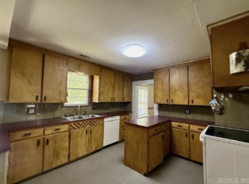 125 Plain Street Property Photo 6