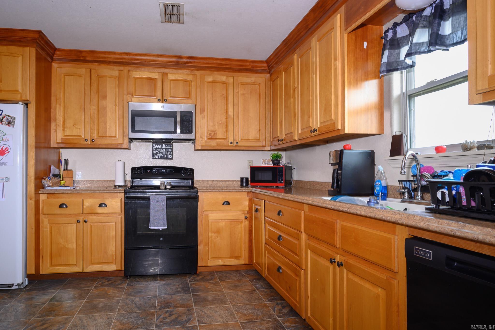 156 Frontier Ln. Property Photo 10