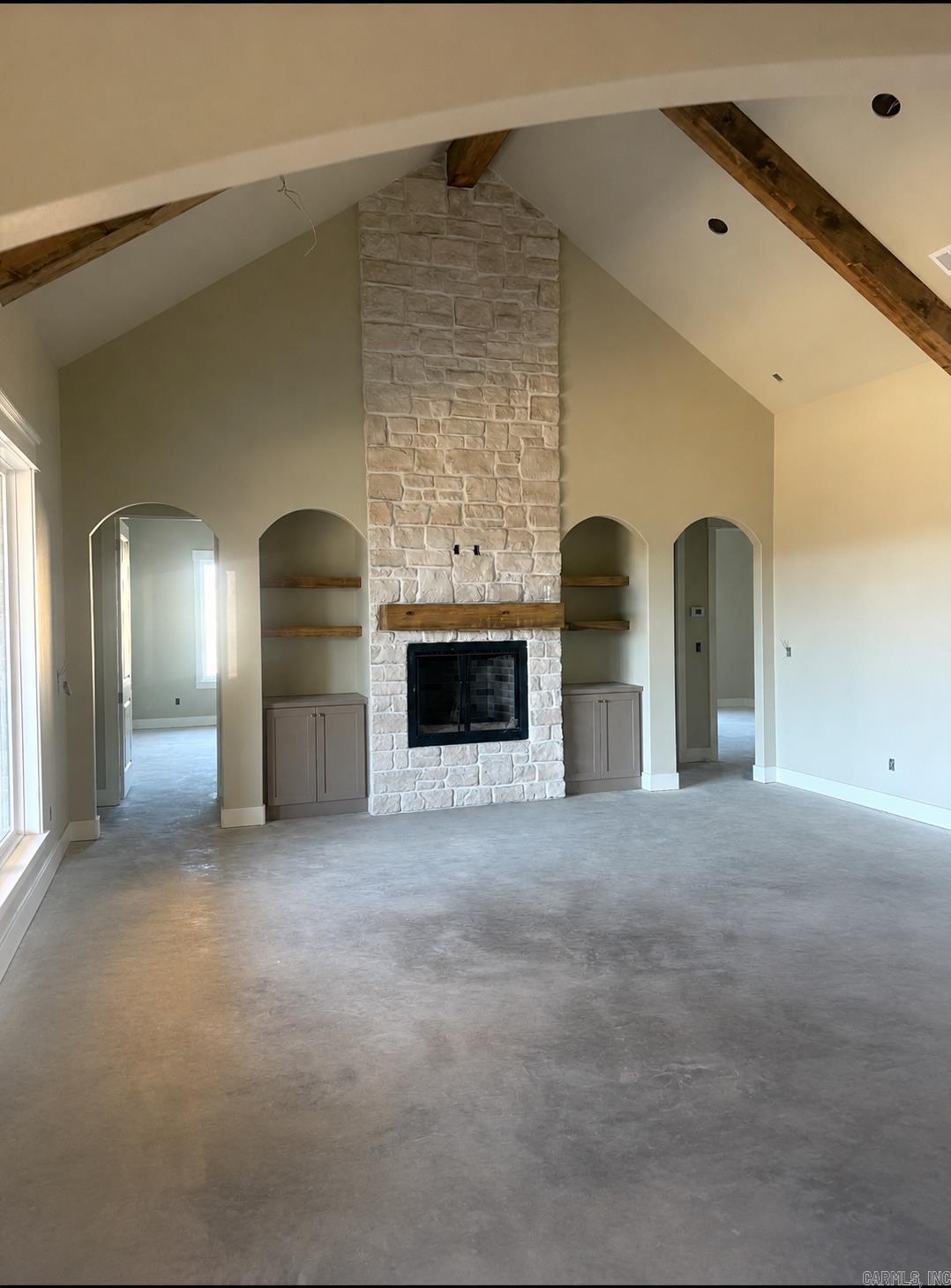 280 Chinook Drive Property Photo 3