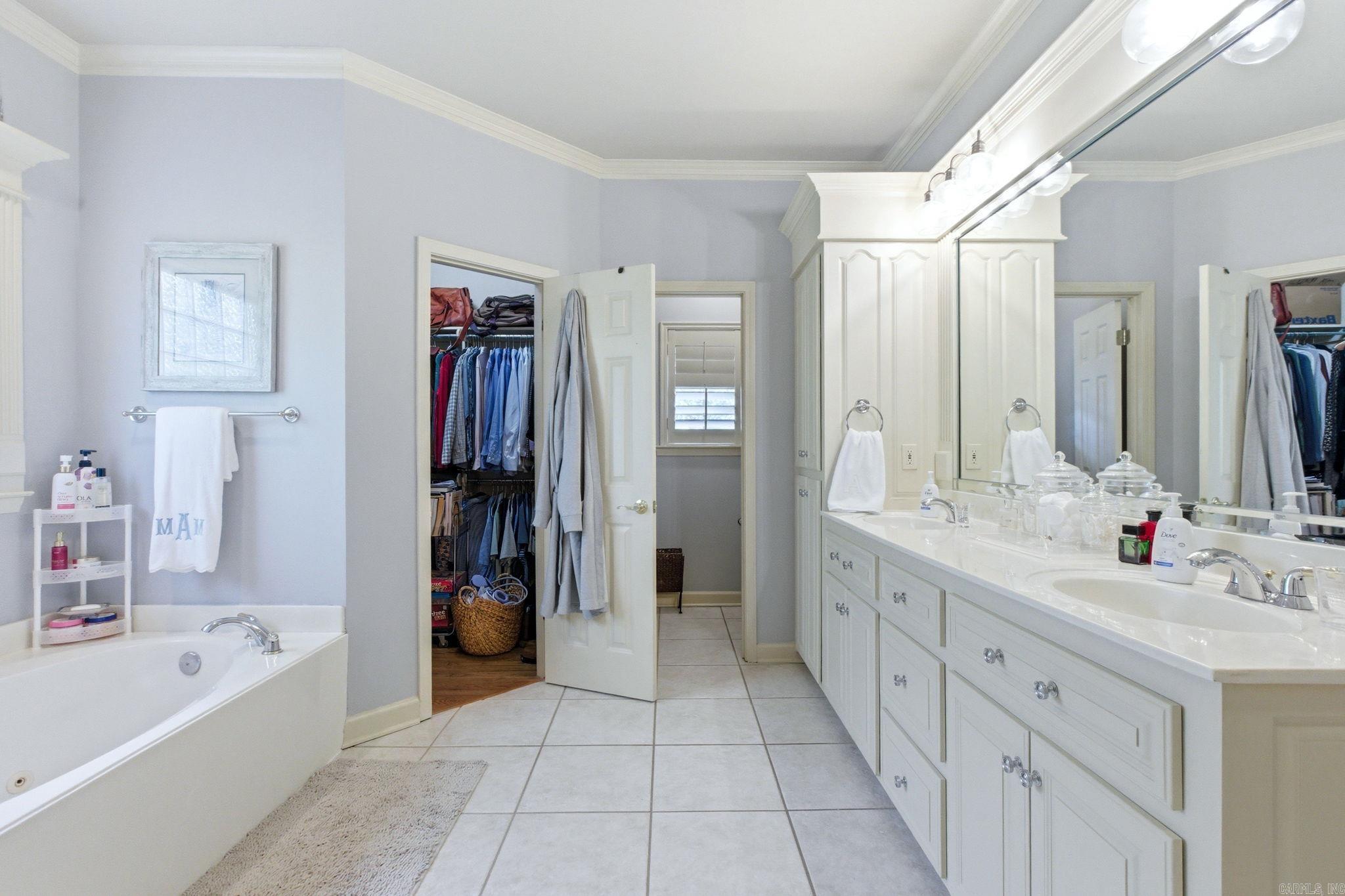 2209 Sawgrass Drive Property Photo 10