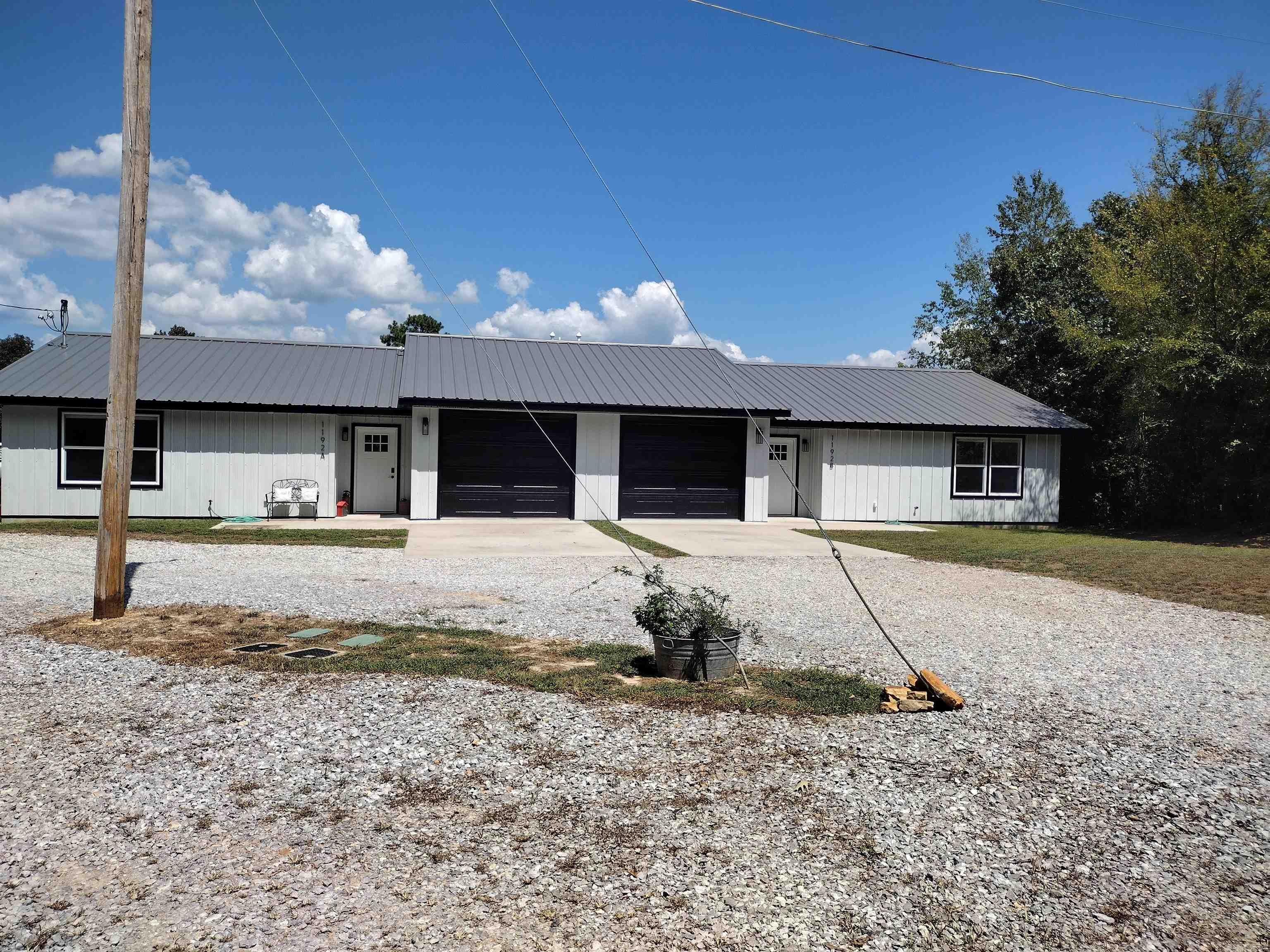 1192 Alamo Dr Property Photo 2