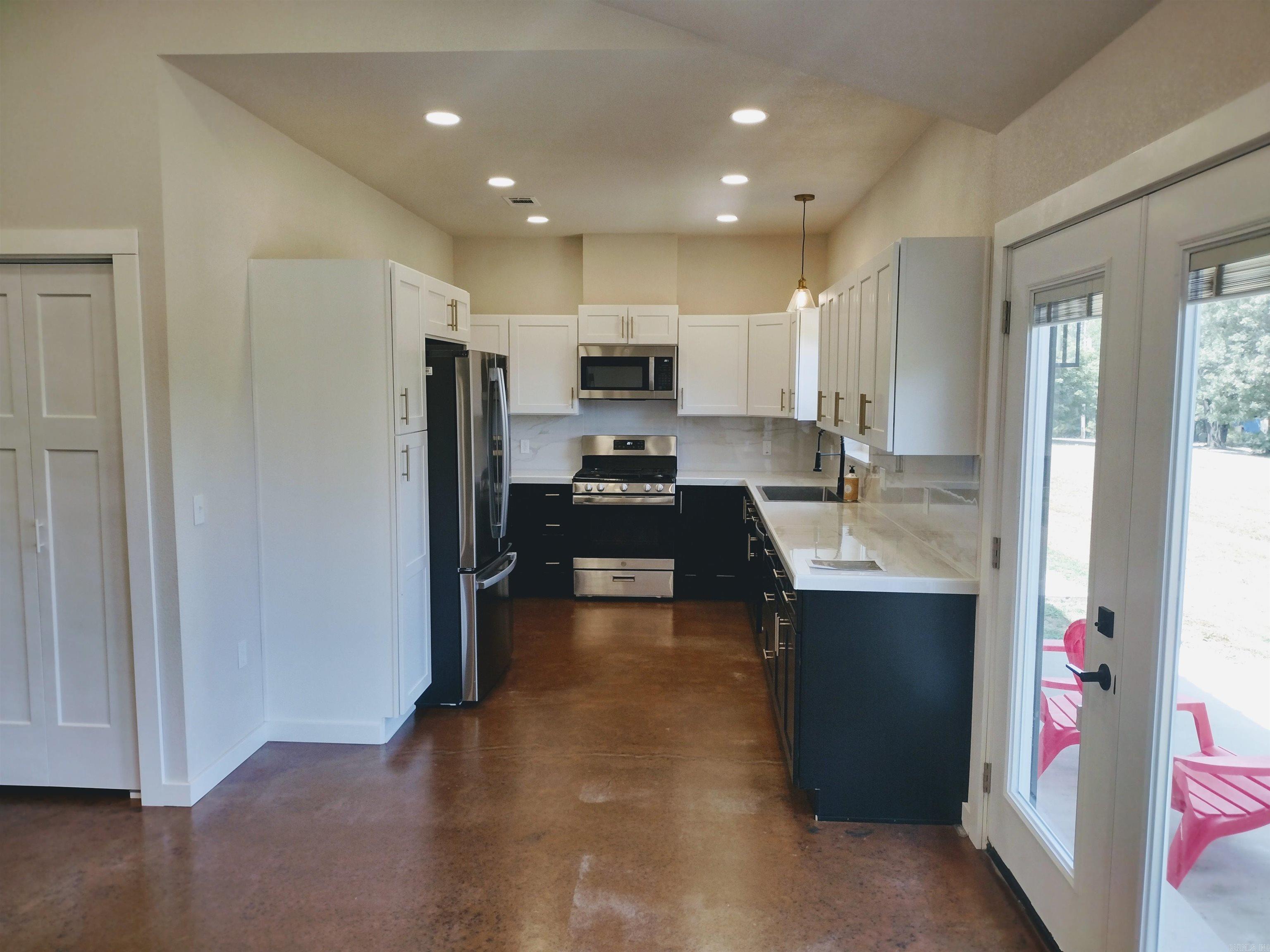 1192 Alamo Dr Property Photo 25