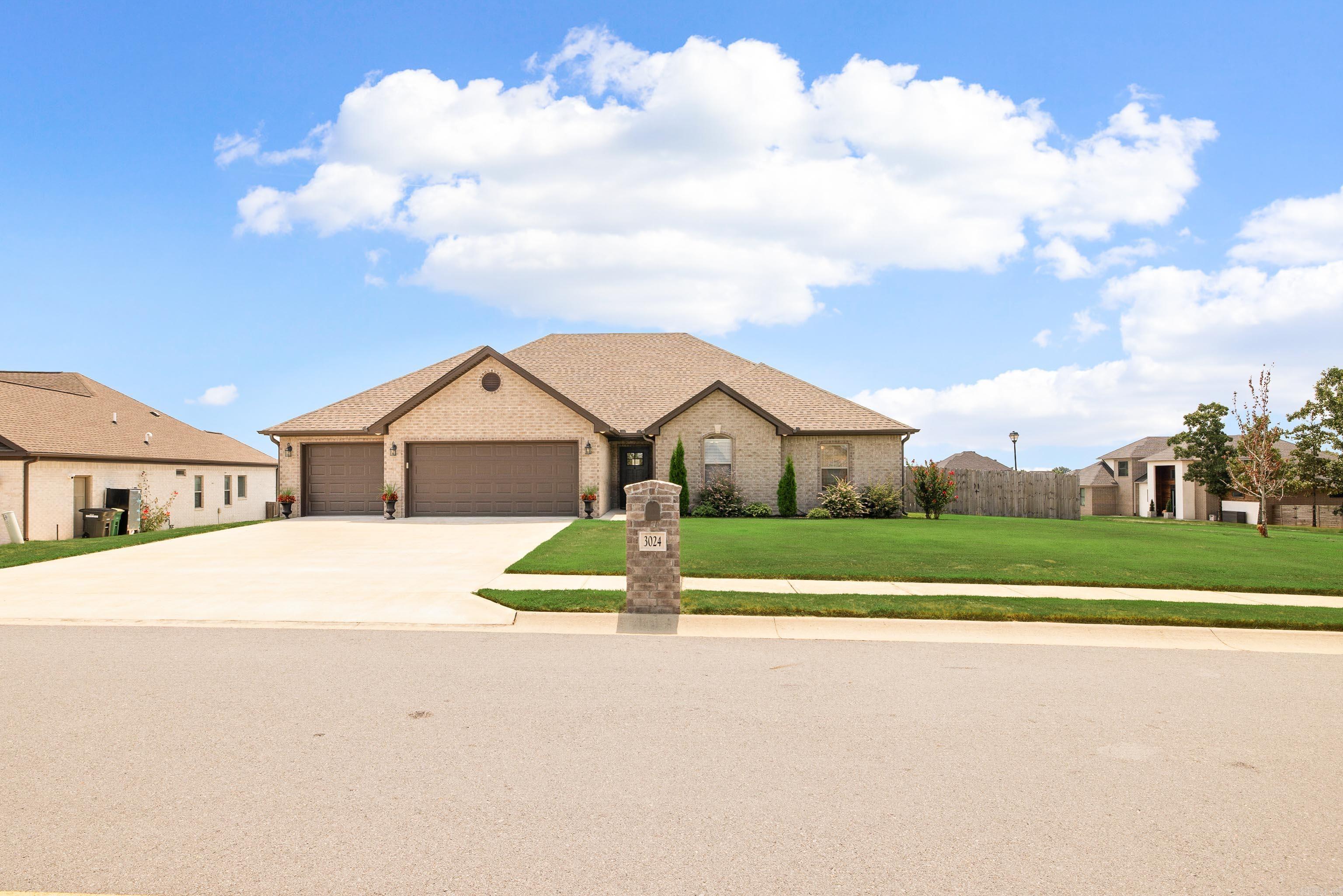 3024 Rock Ridge Drive Property Photo 2