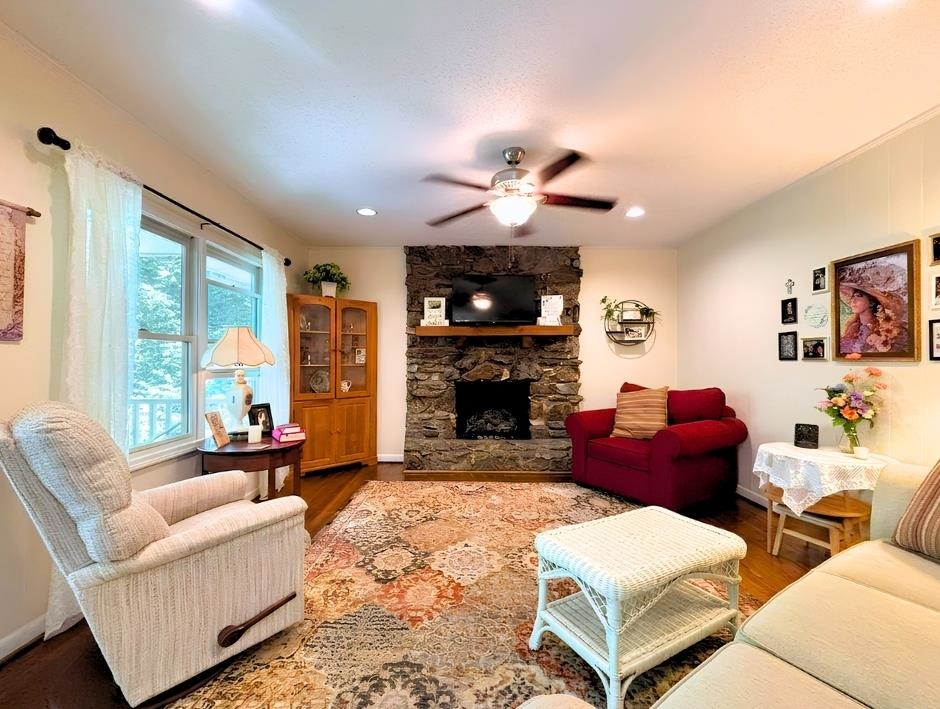 17 Powhatan Drive Property Photo 14