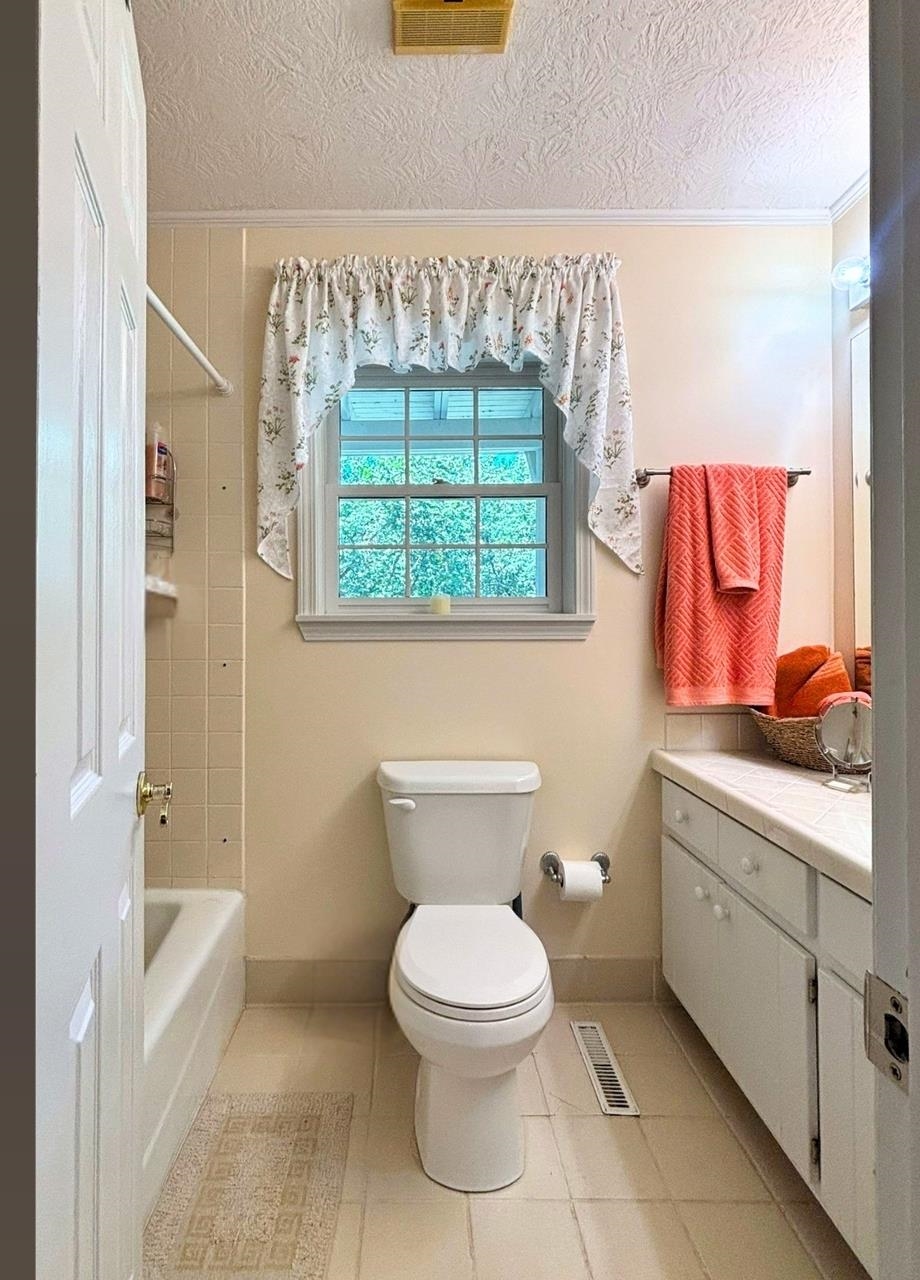17 Powhatan Drive Property Photo 22
