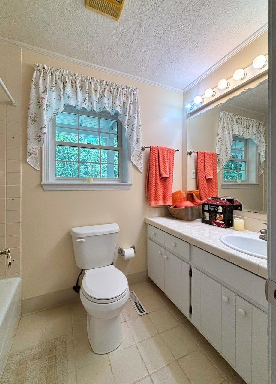 17 Powhatan Drive Property Photo 23