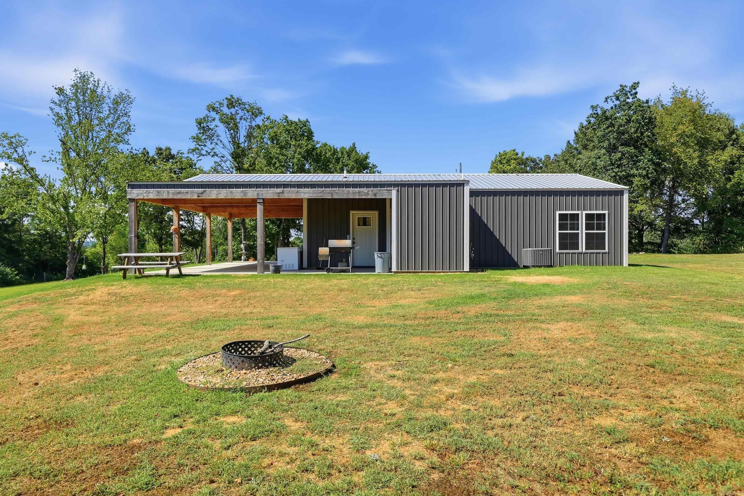 101 Miller Rd Property Photo 36