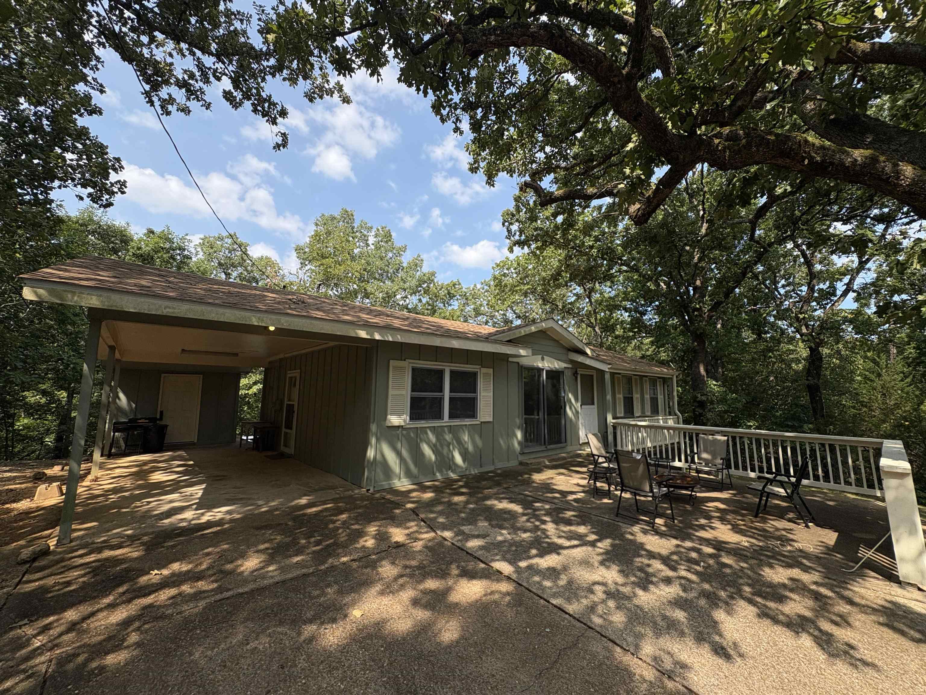 36 Delaware Drive Property Photo 3