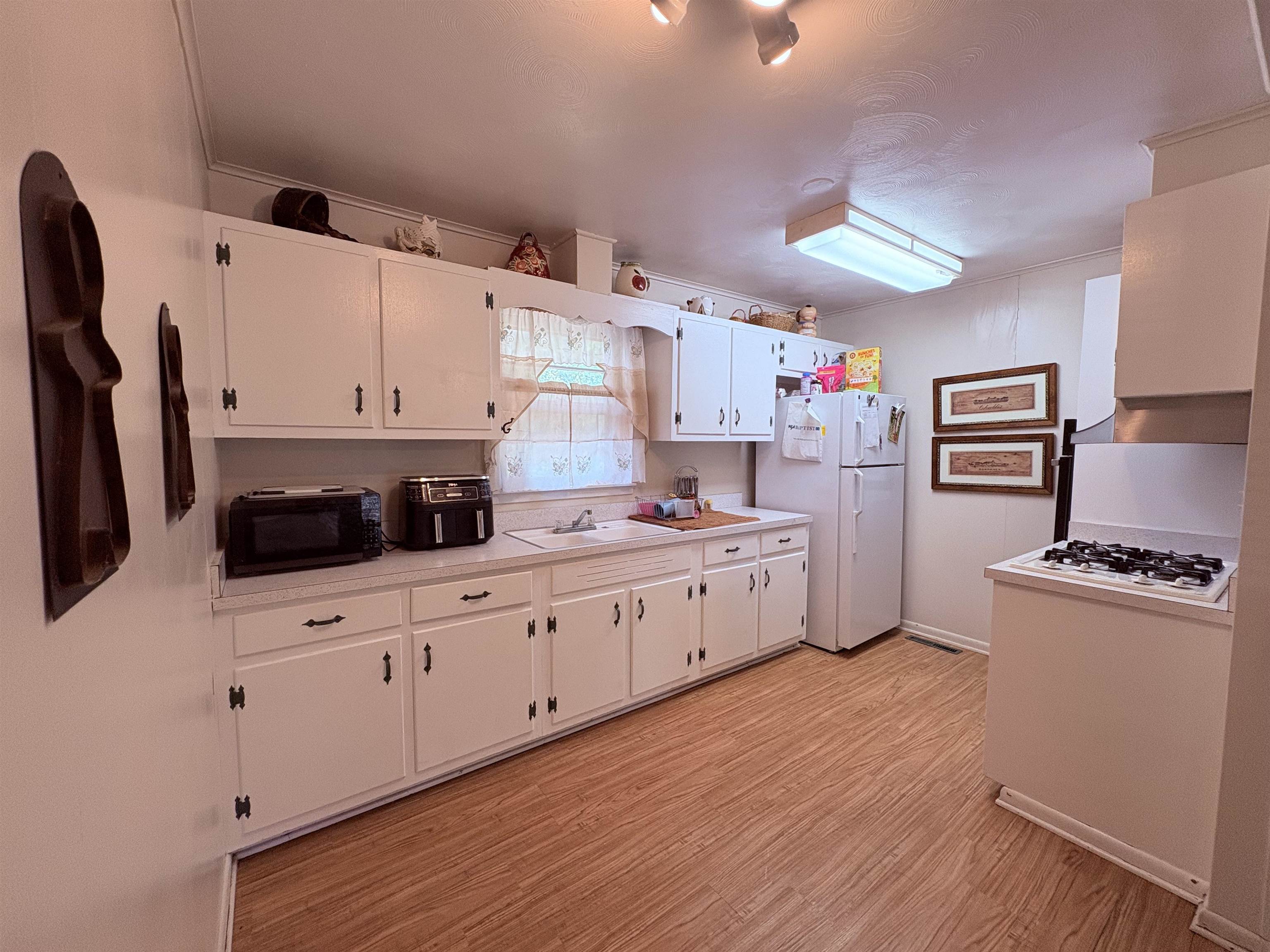 36 Delaware Drive Property Photo 8