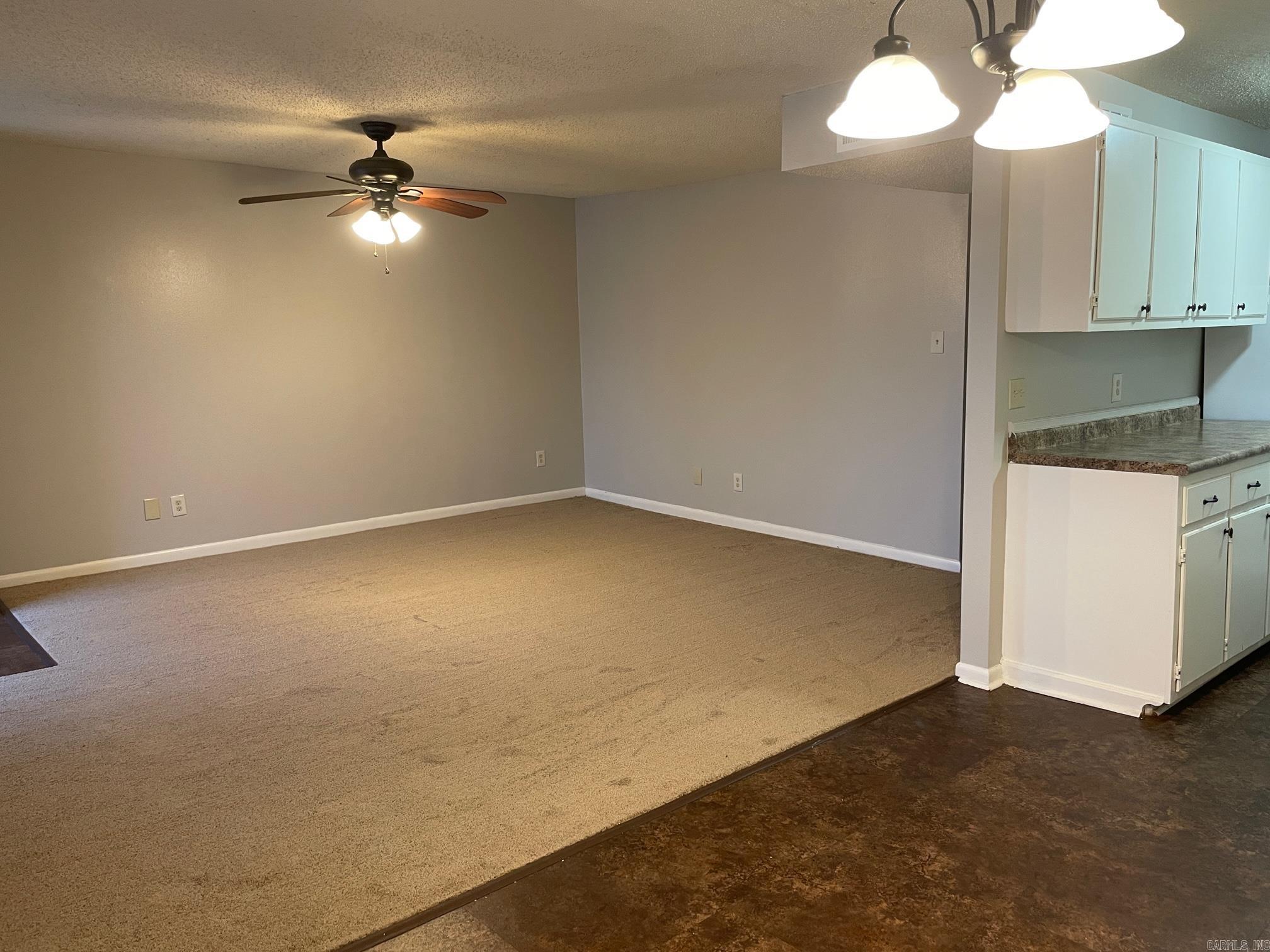 15617 I-30 Property Photo 4