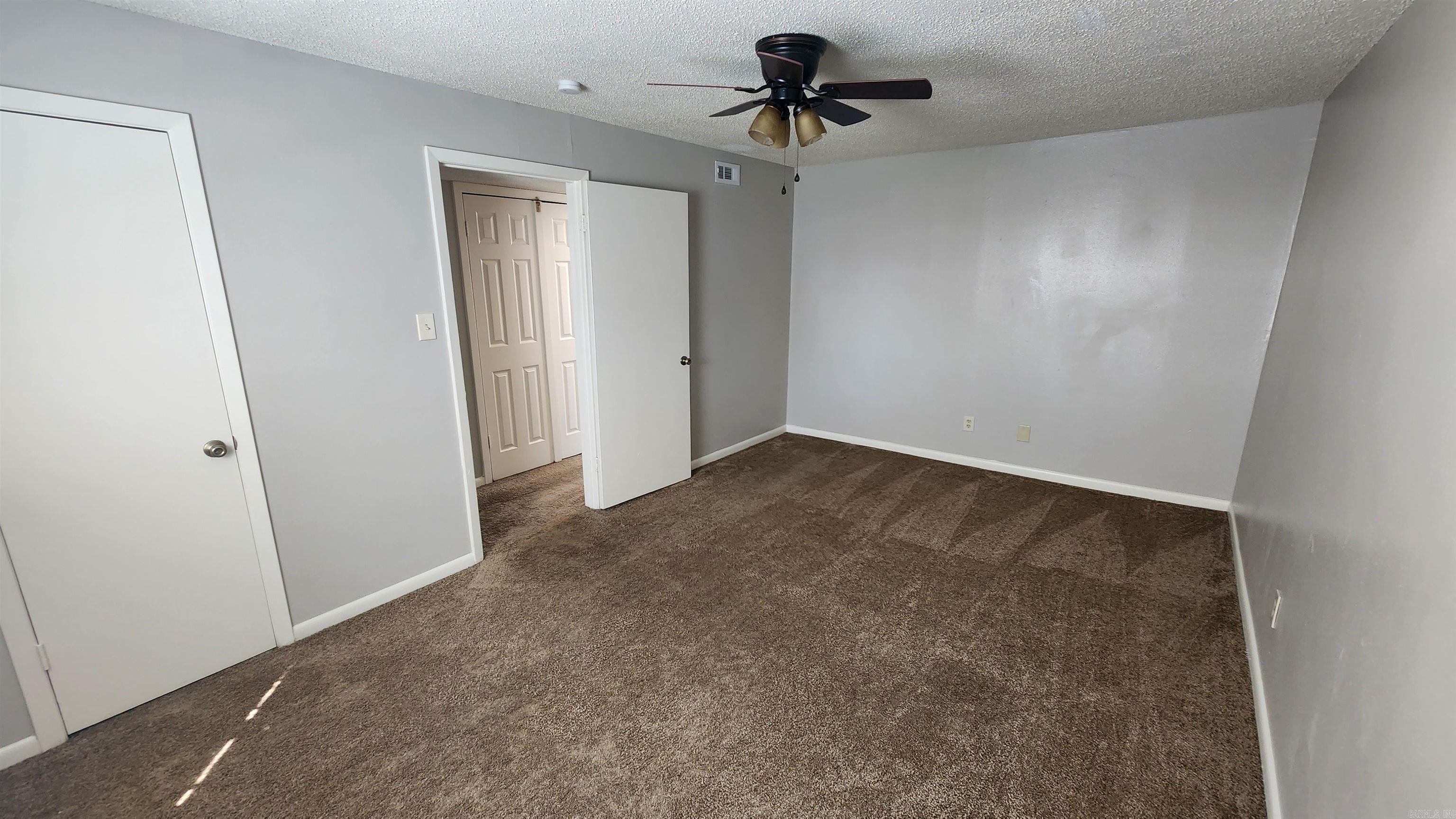 15617 I-30 Property Photo 5