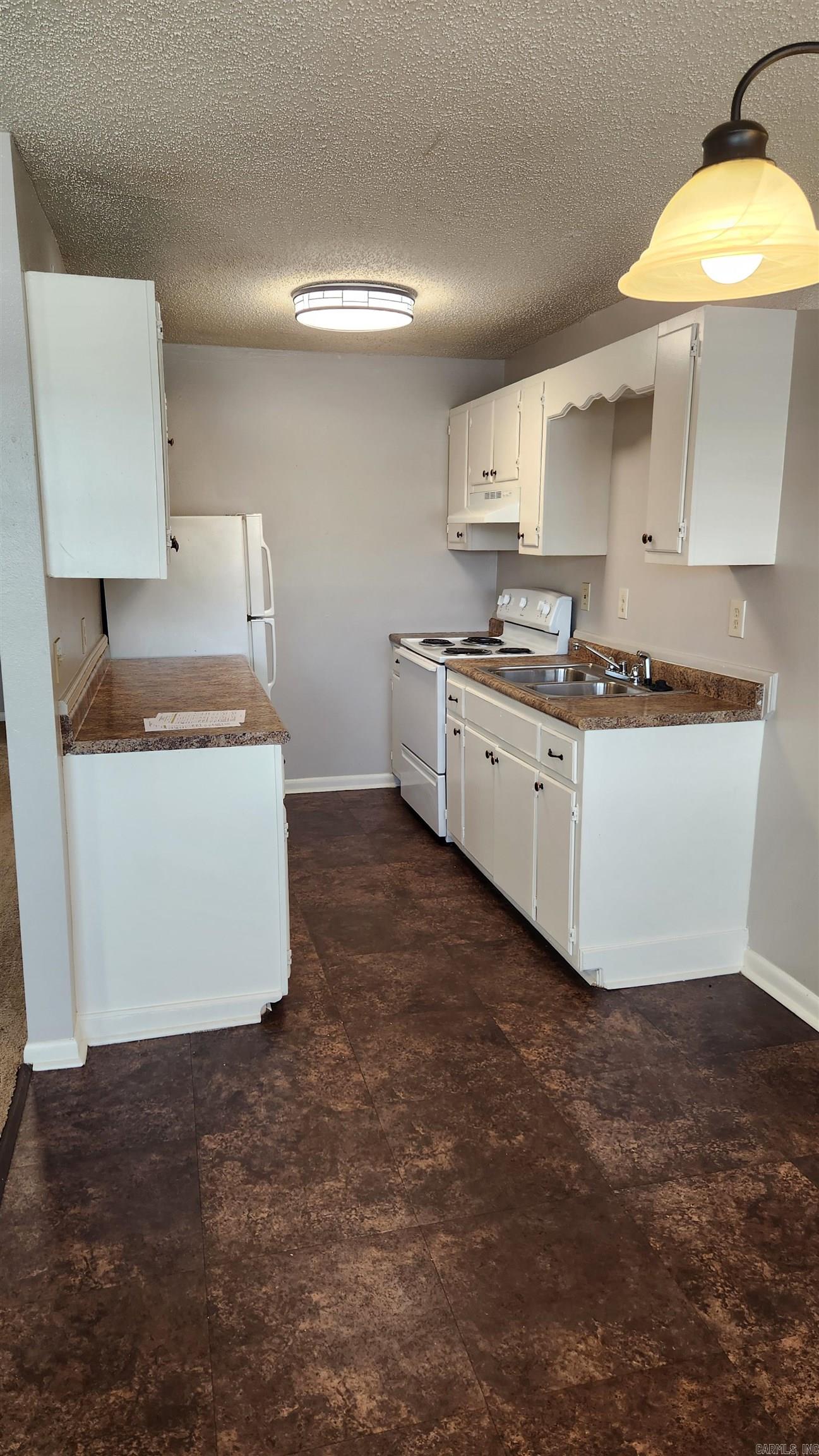 15617 I-30 Property Photo 9
