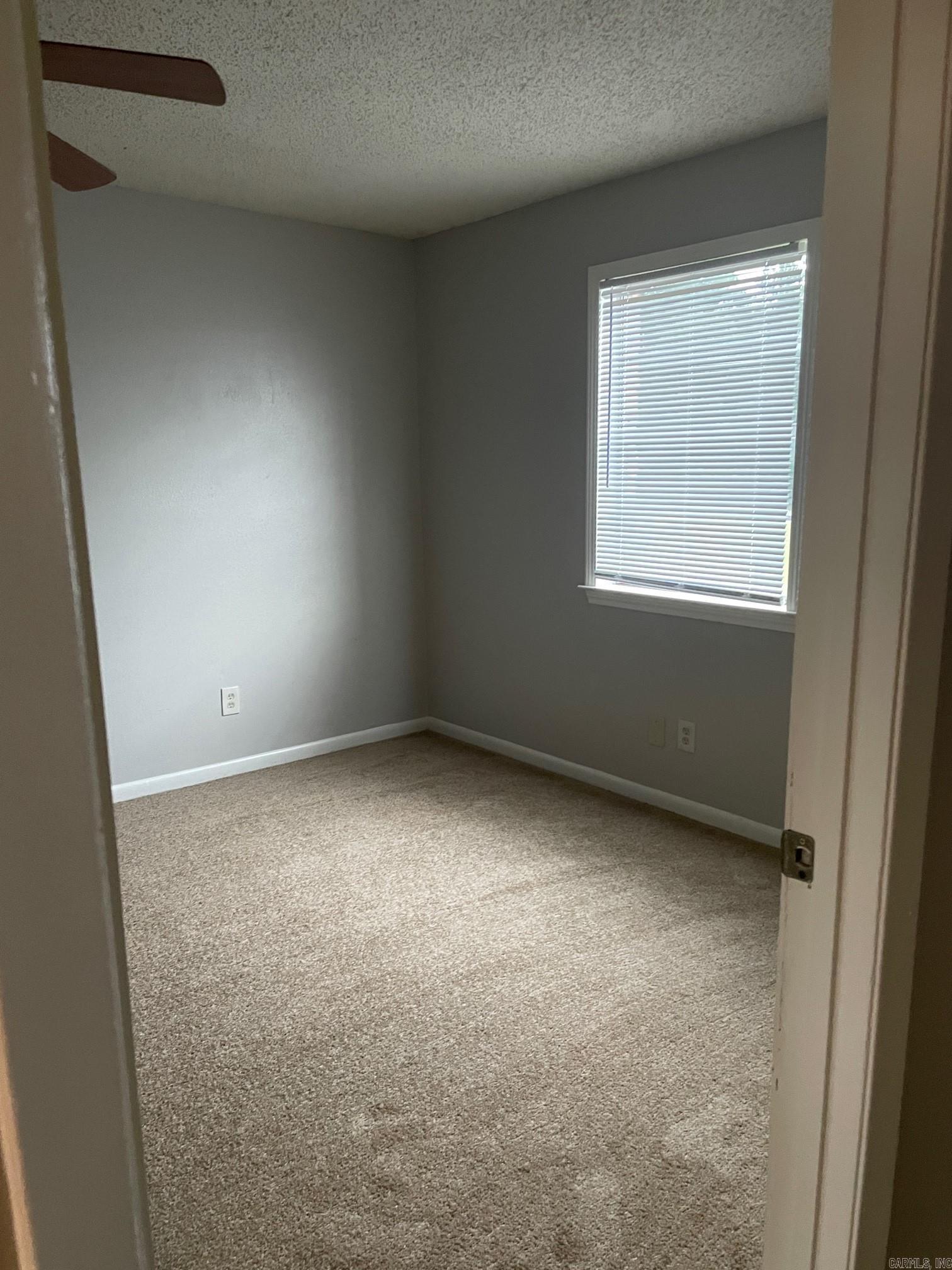 15617 I-30 Property Photo 12