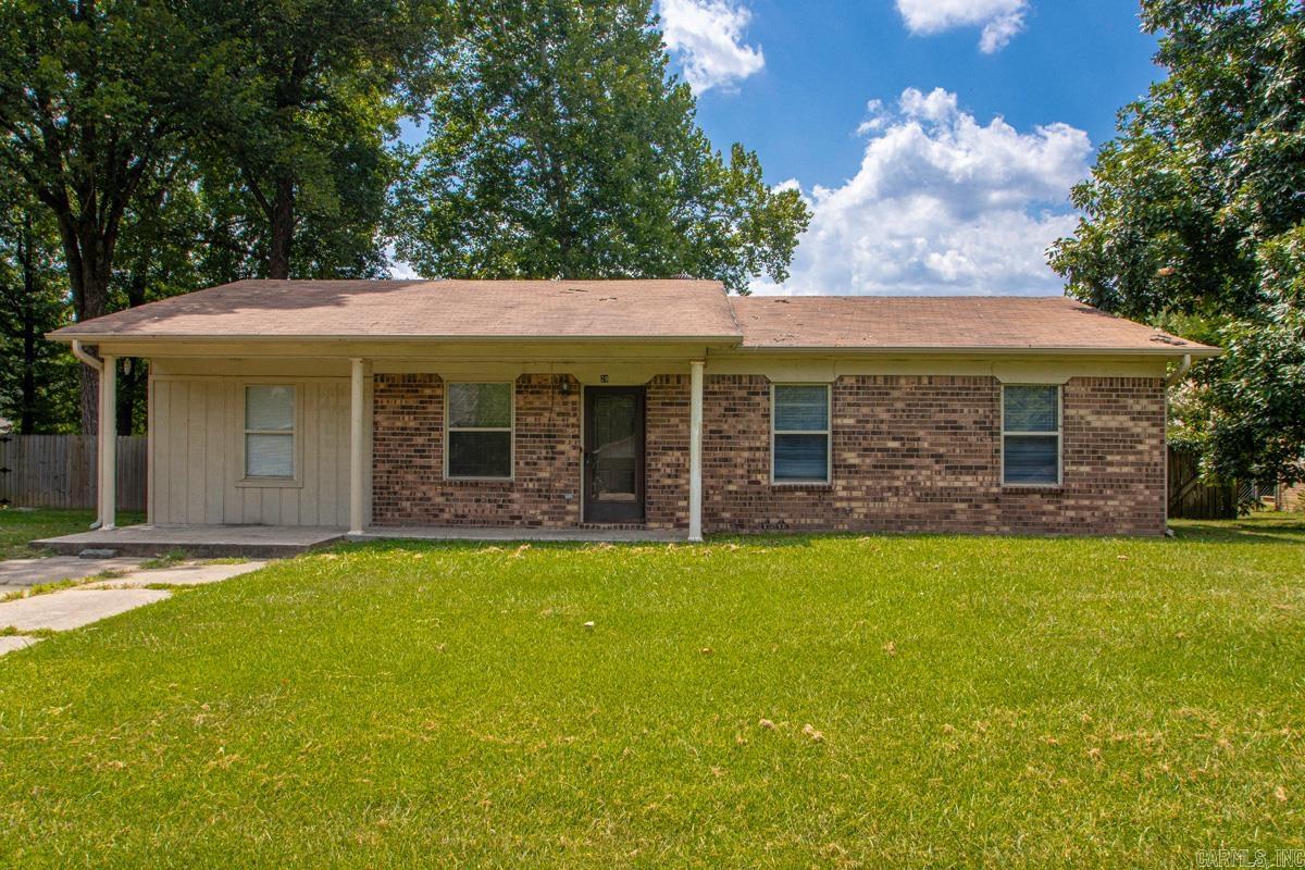 28 Pheasant Run Drive Property Photo 1