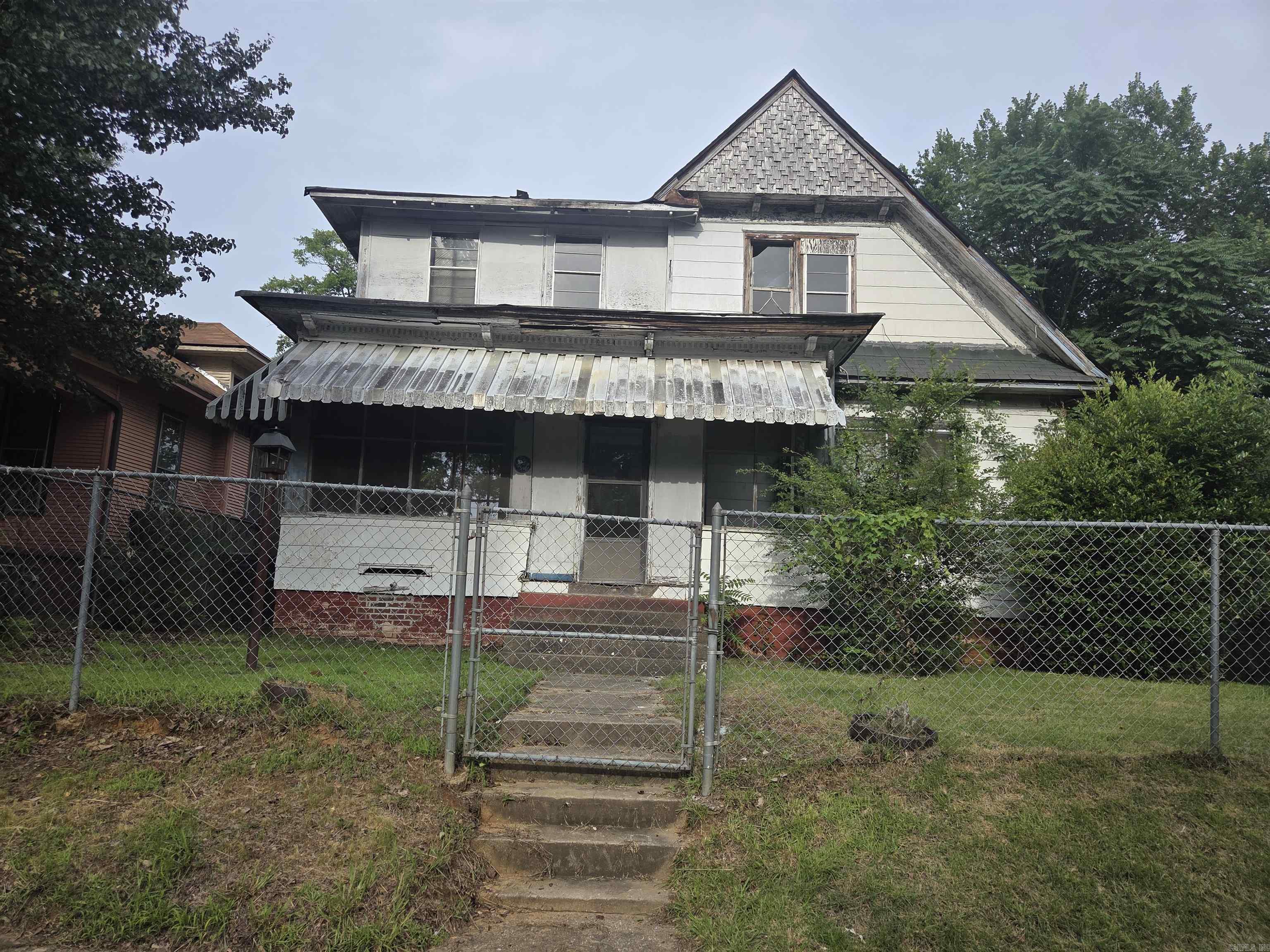 2709 S Izard Property Photo 1