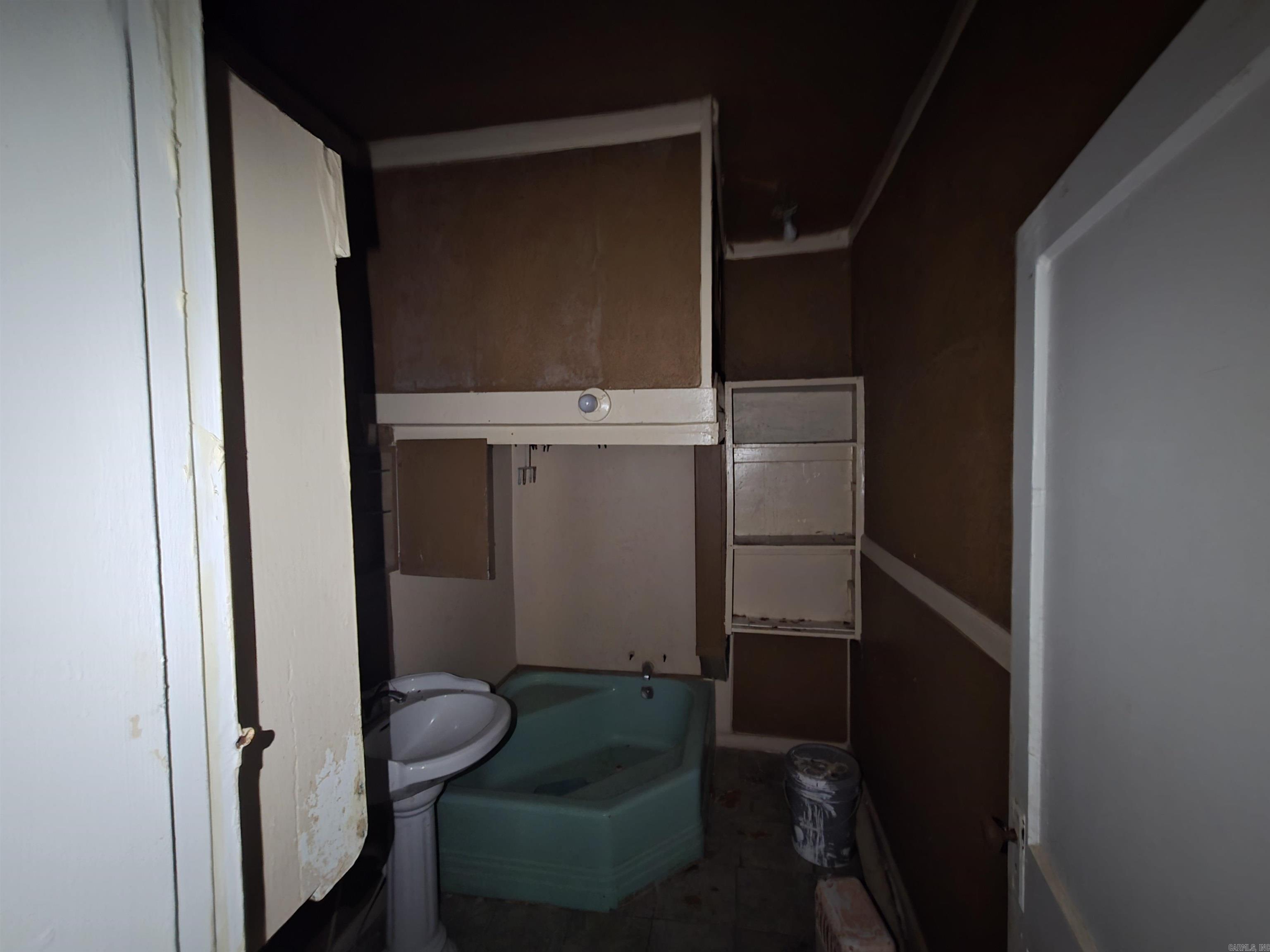 2709 S Izard Property Photo 24