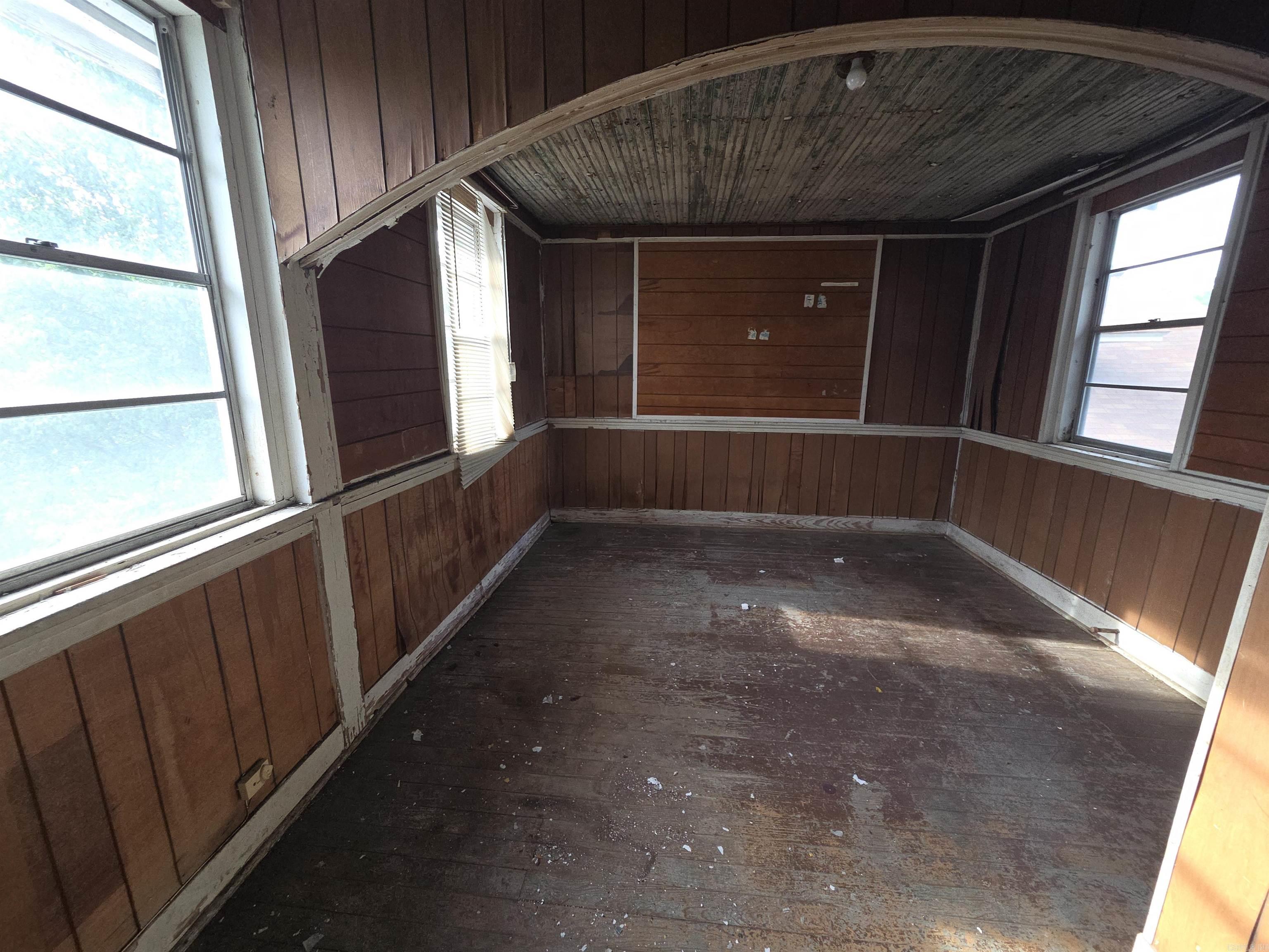 2709 S Izard Property Photo 31