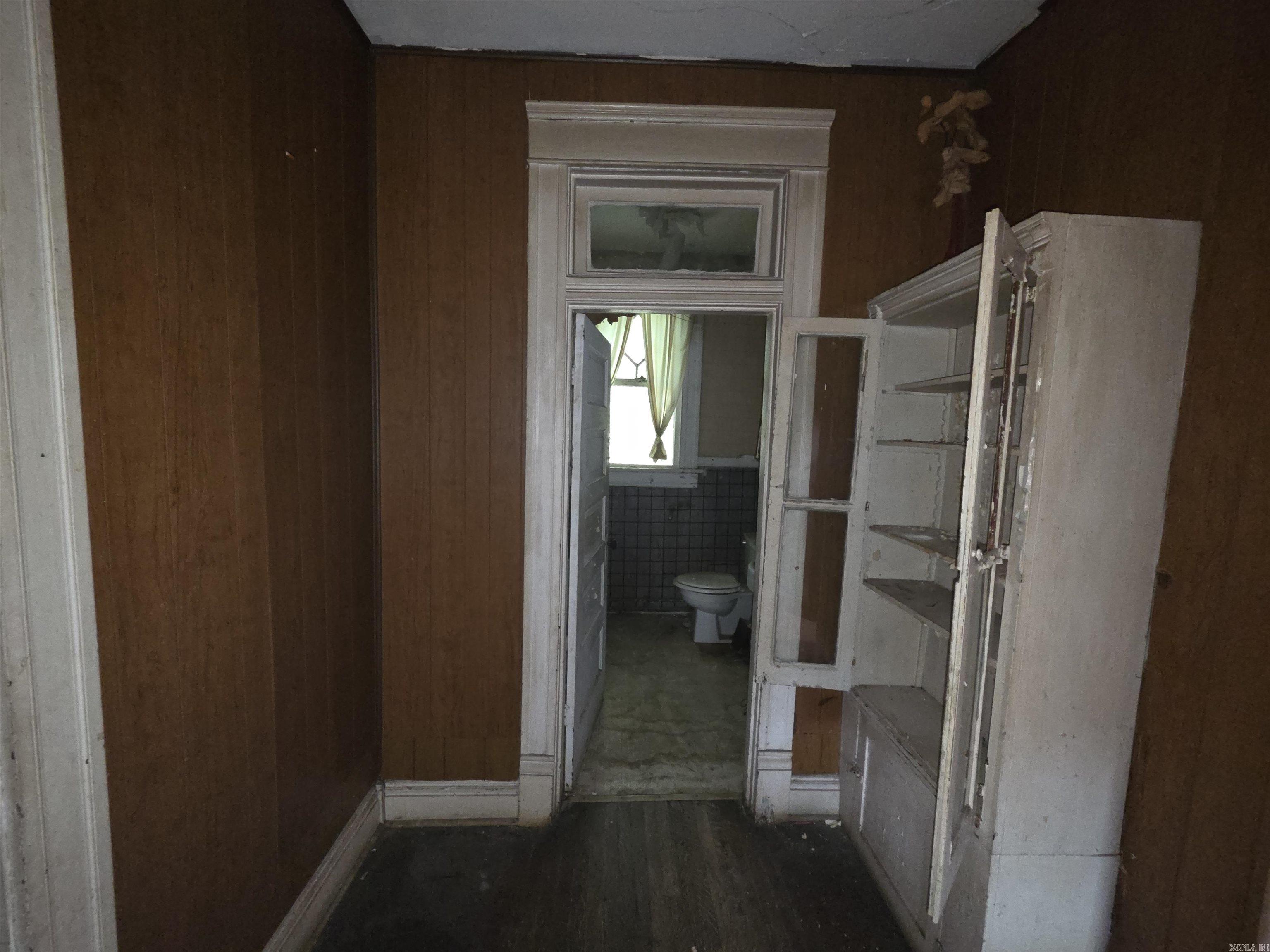 2709 S Izard Property Photo 32