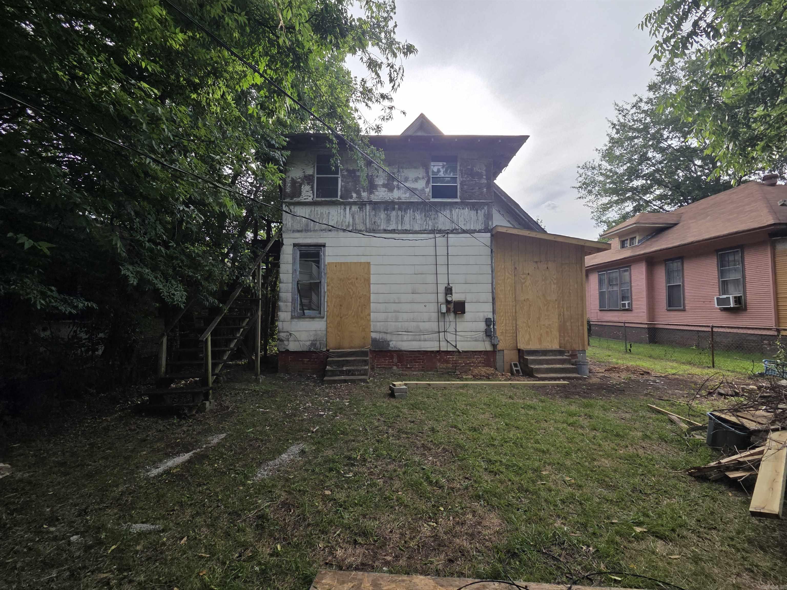 2709 S Izard Property Photo 37