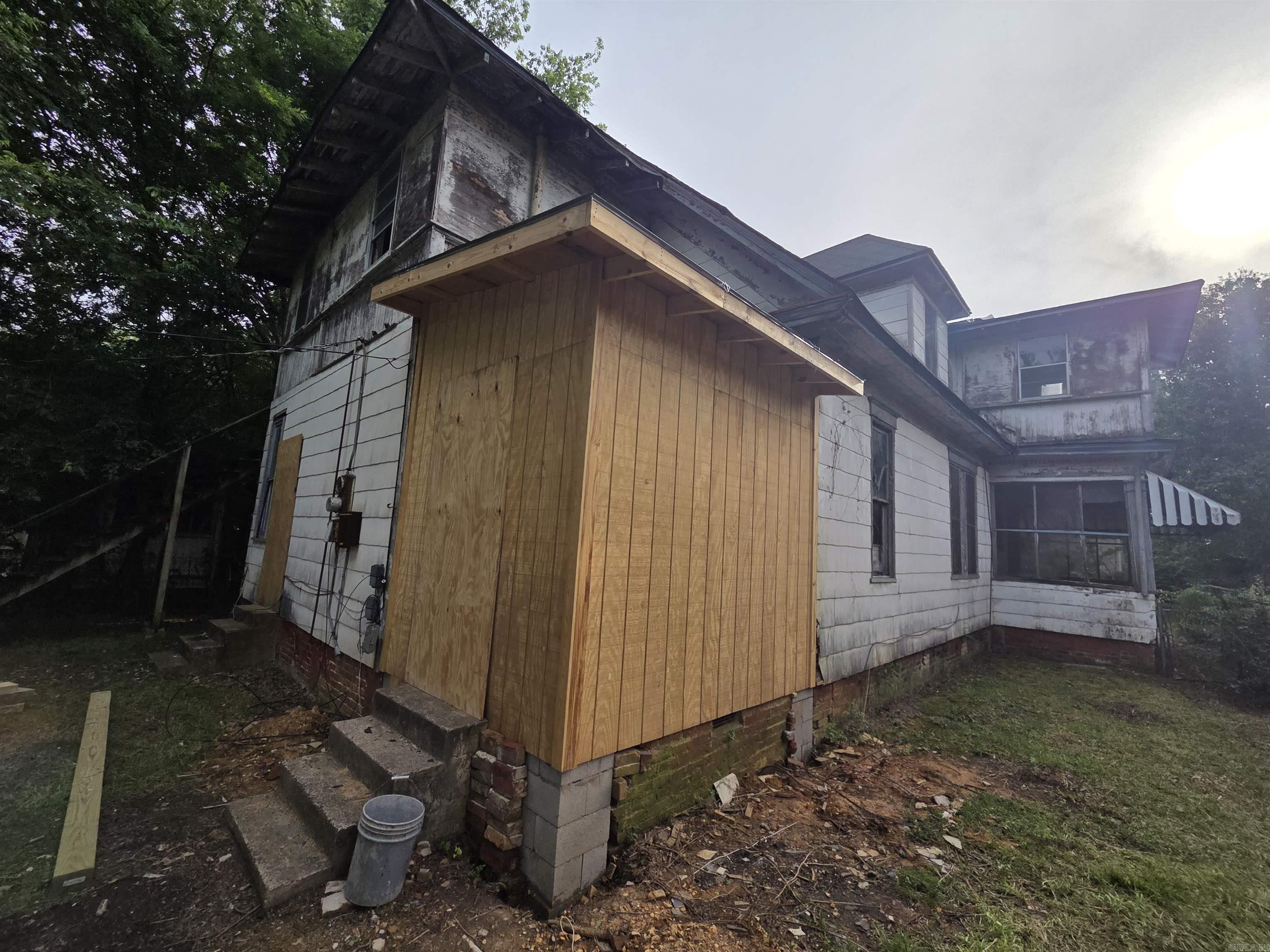 2709 S Izard Property Photo 39