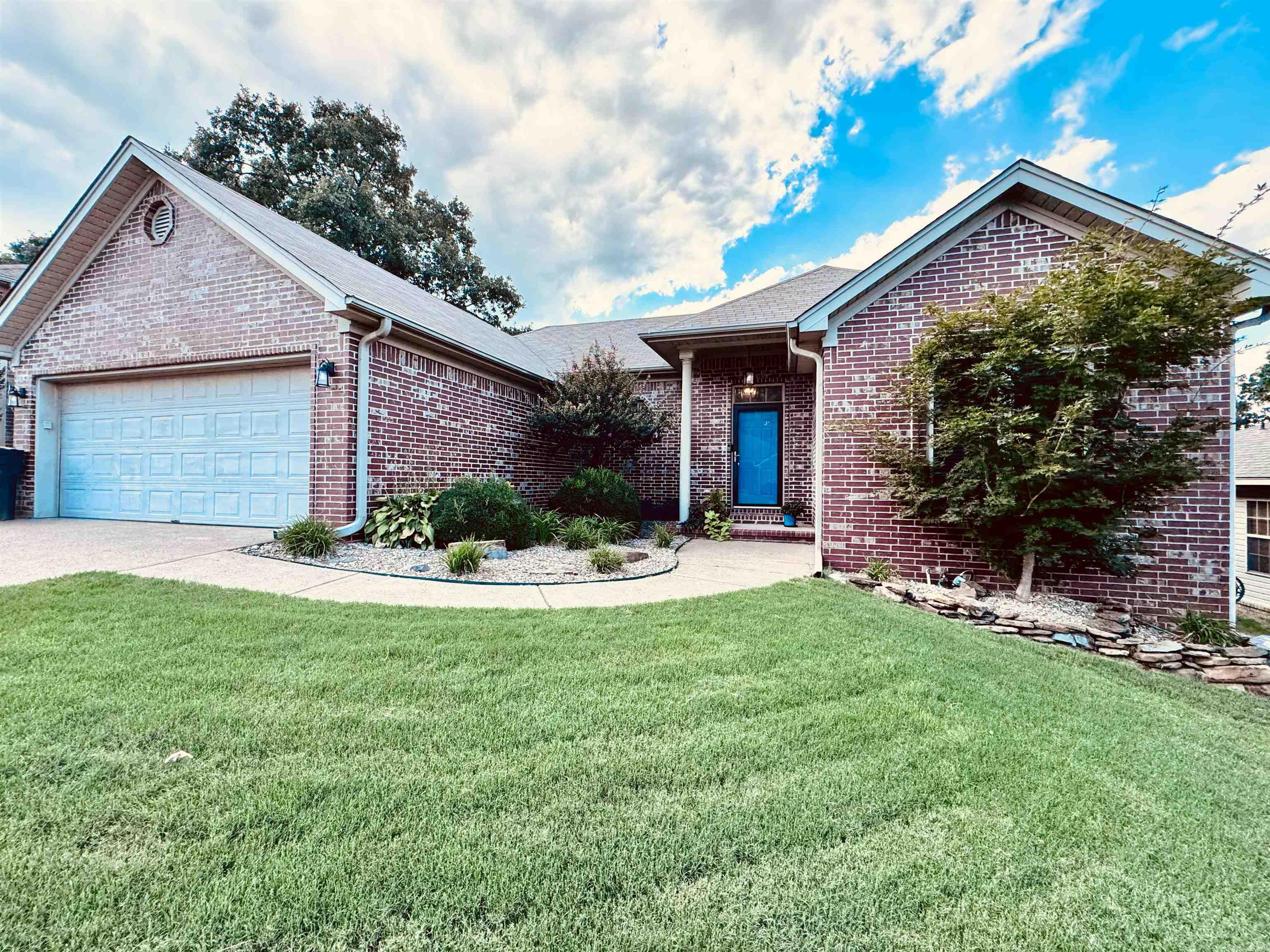 11572 Ridgetop Drive Property Photo 1