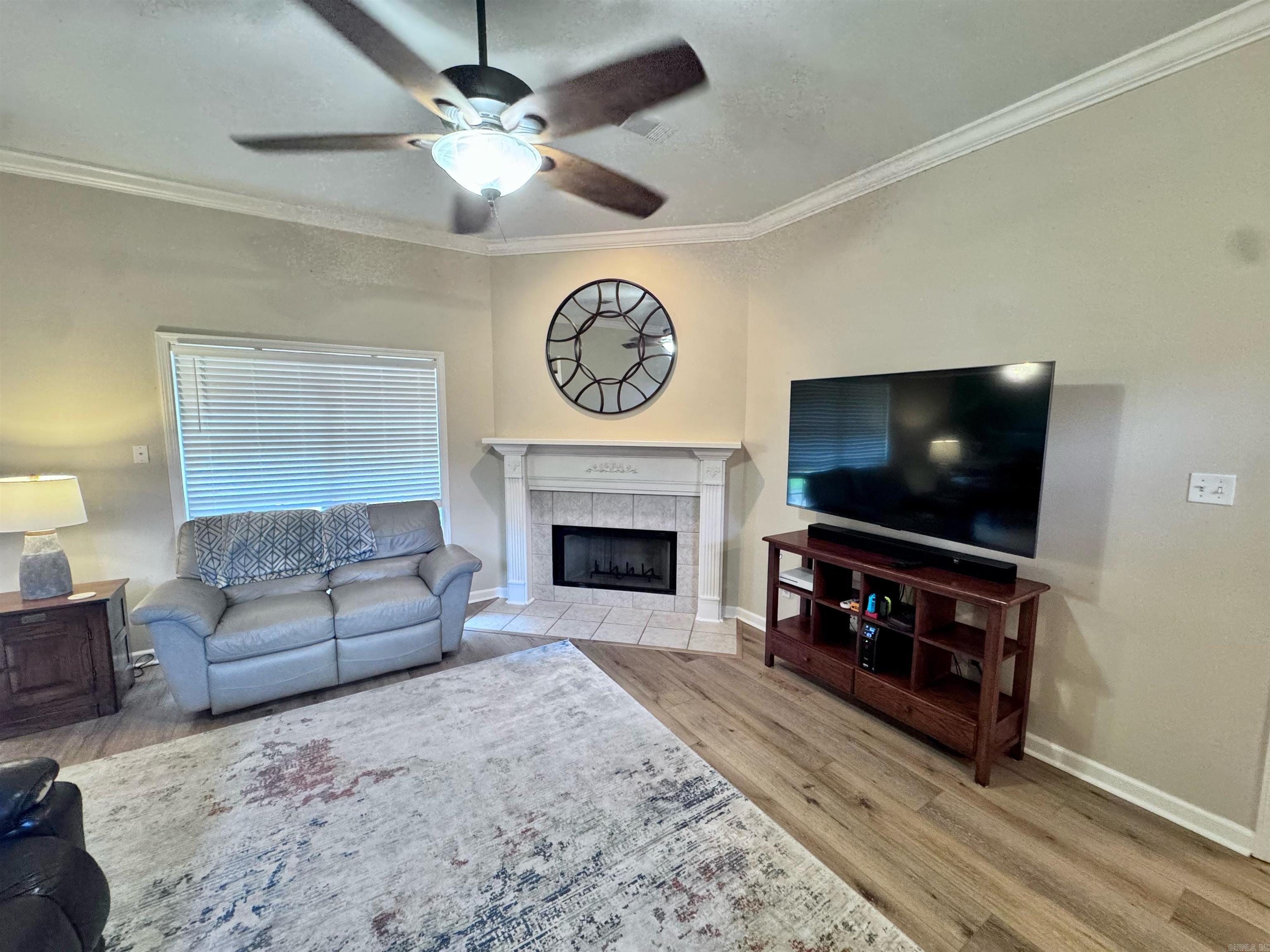 11572 Ridgetop Drive Property Photo 4