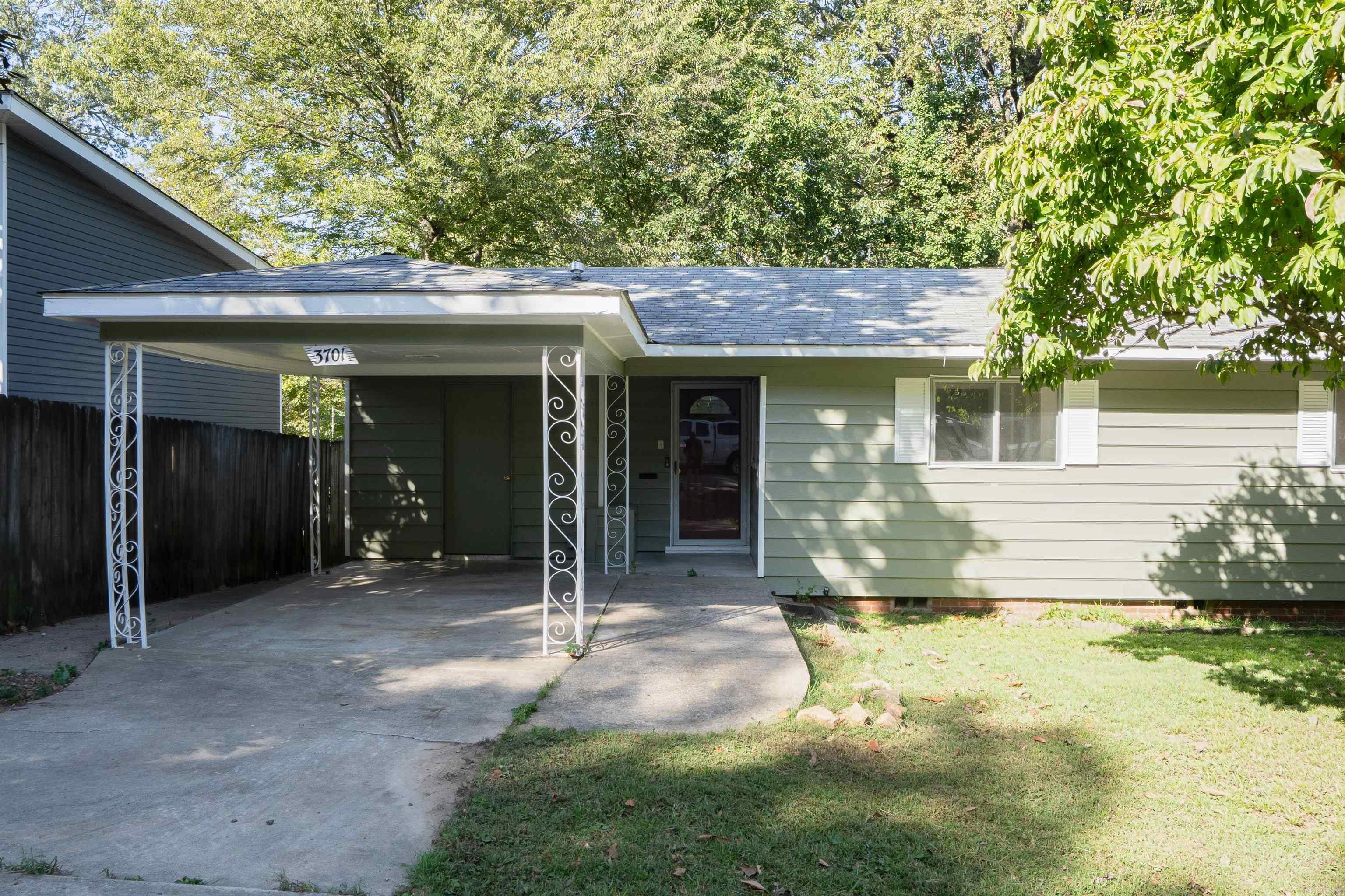 3701 Maple Street Property Photo 1