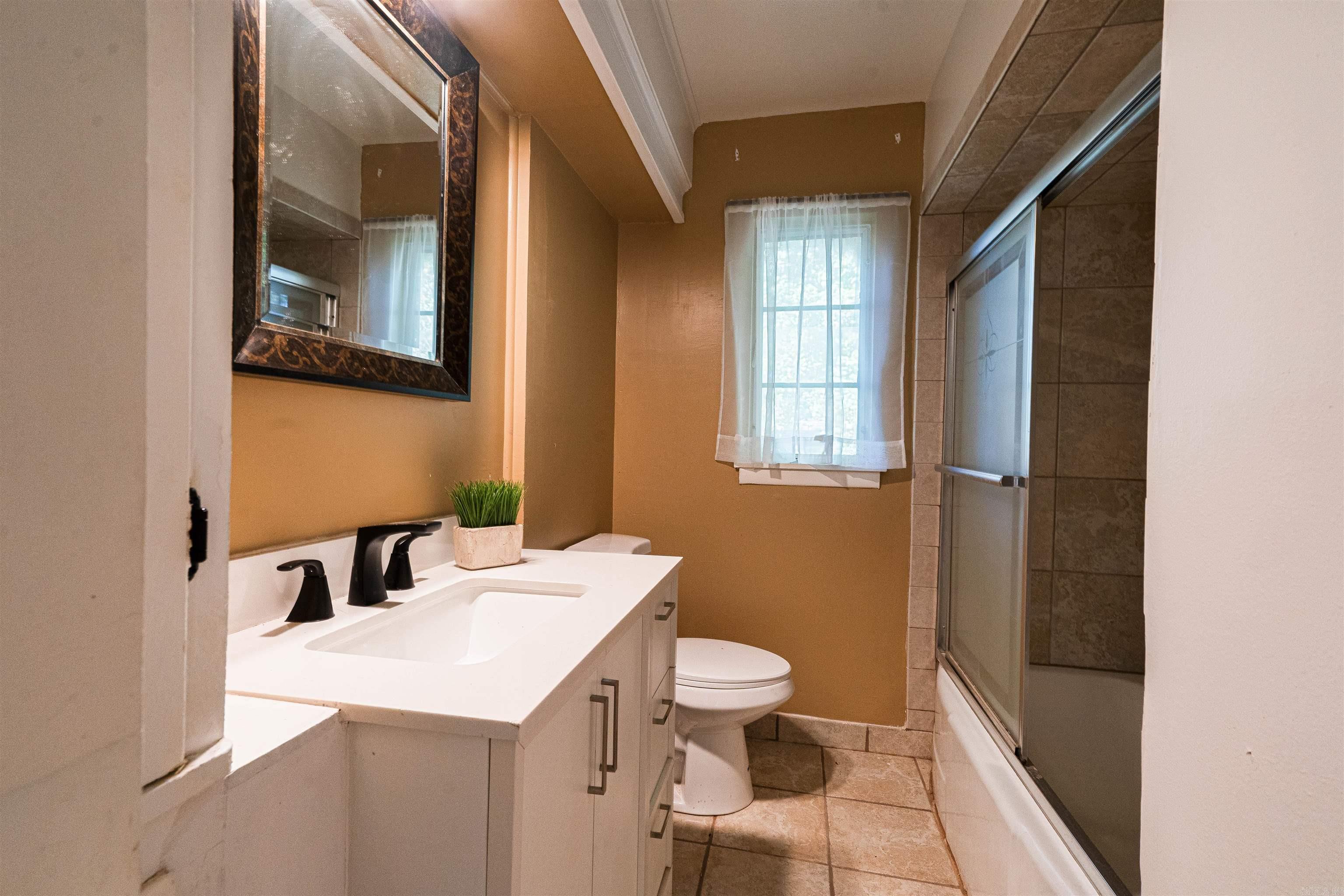 3701 Maple Street Property Photo 5