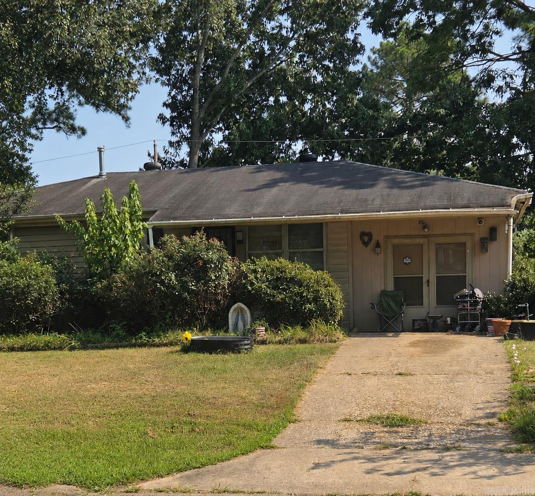 7007 Knollwood Road Property Photo 1