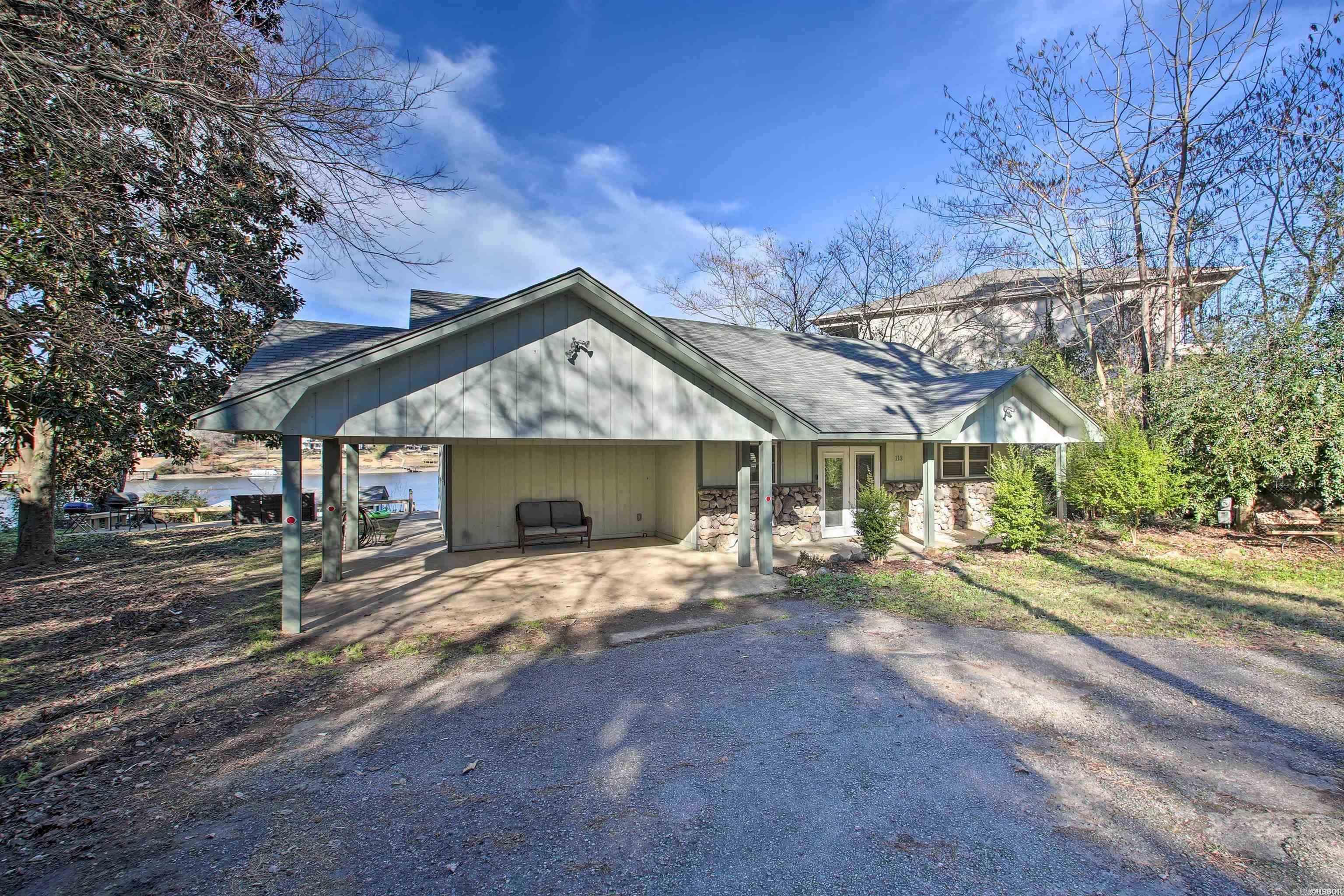 113 Lookout Point Property Photo 3