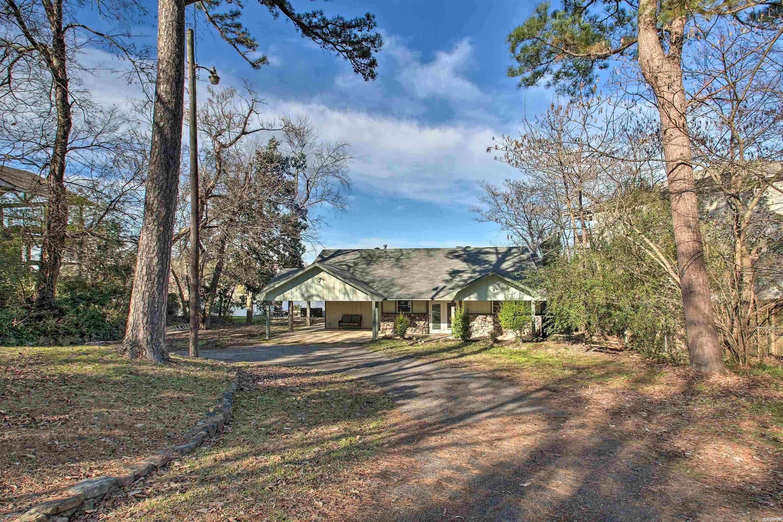 113 Lookout Point Property Photo 4