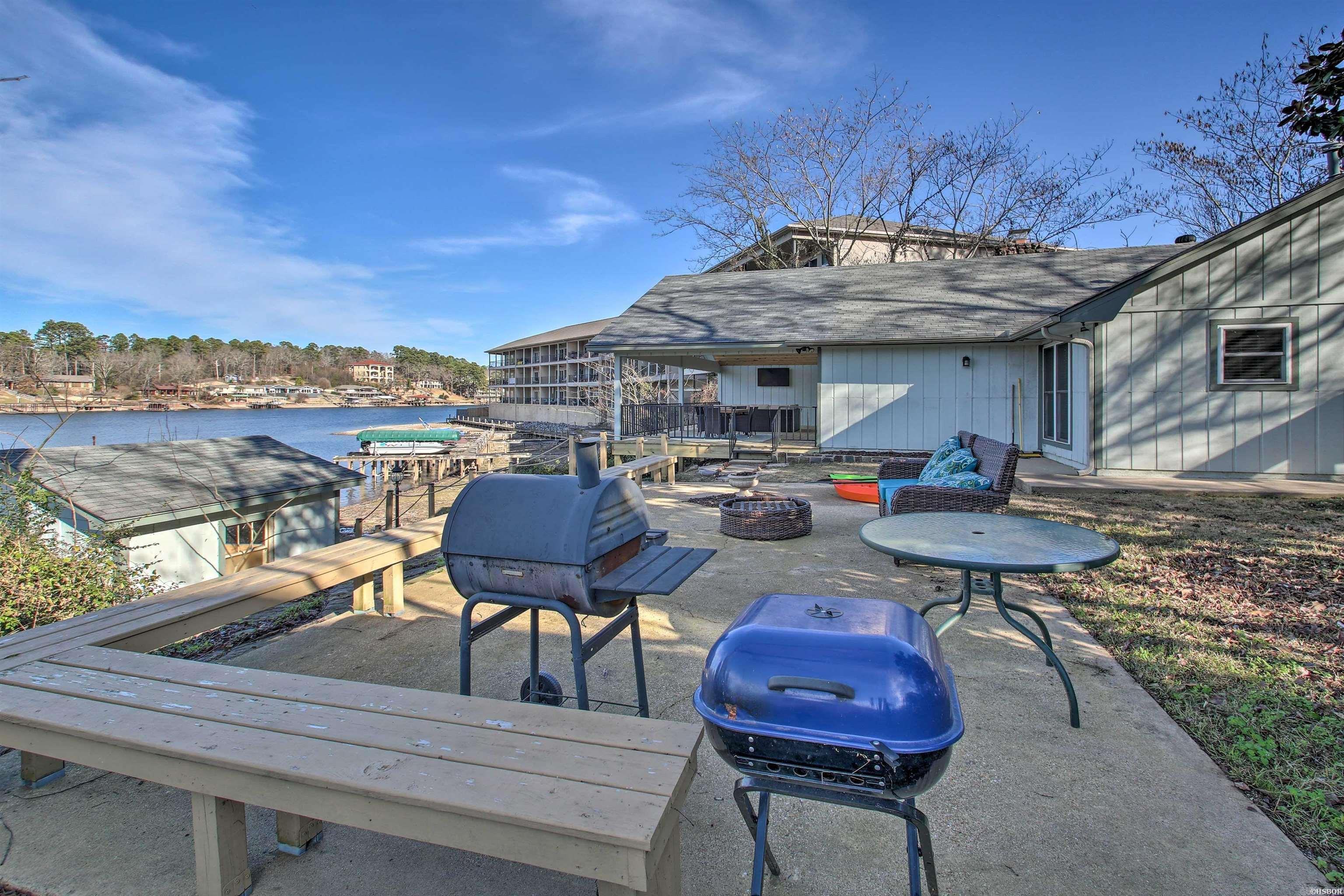 113 Lookout Point Property Photo 6