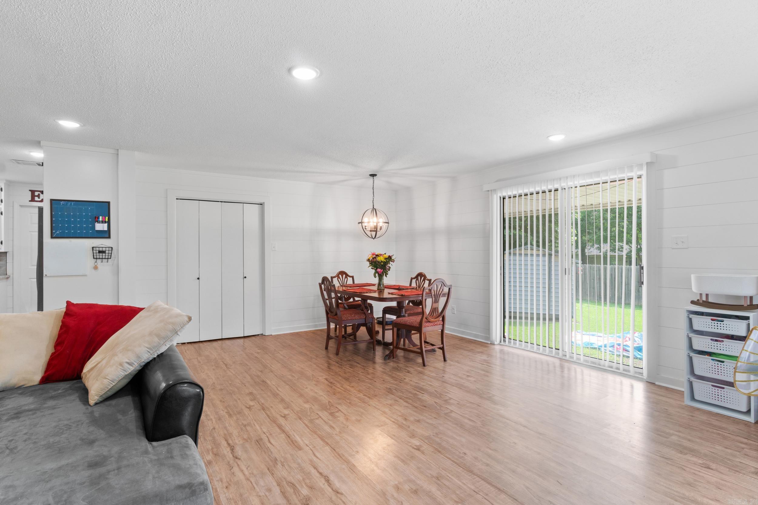 8 Susan Dr Property Photo 11