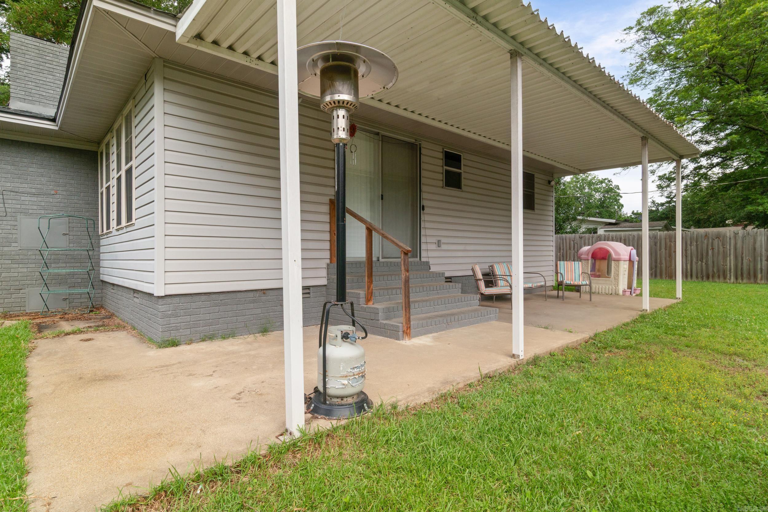 8 Susan Dr Property Photo 28
