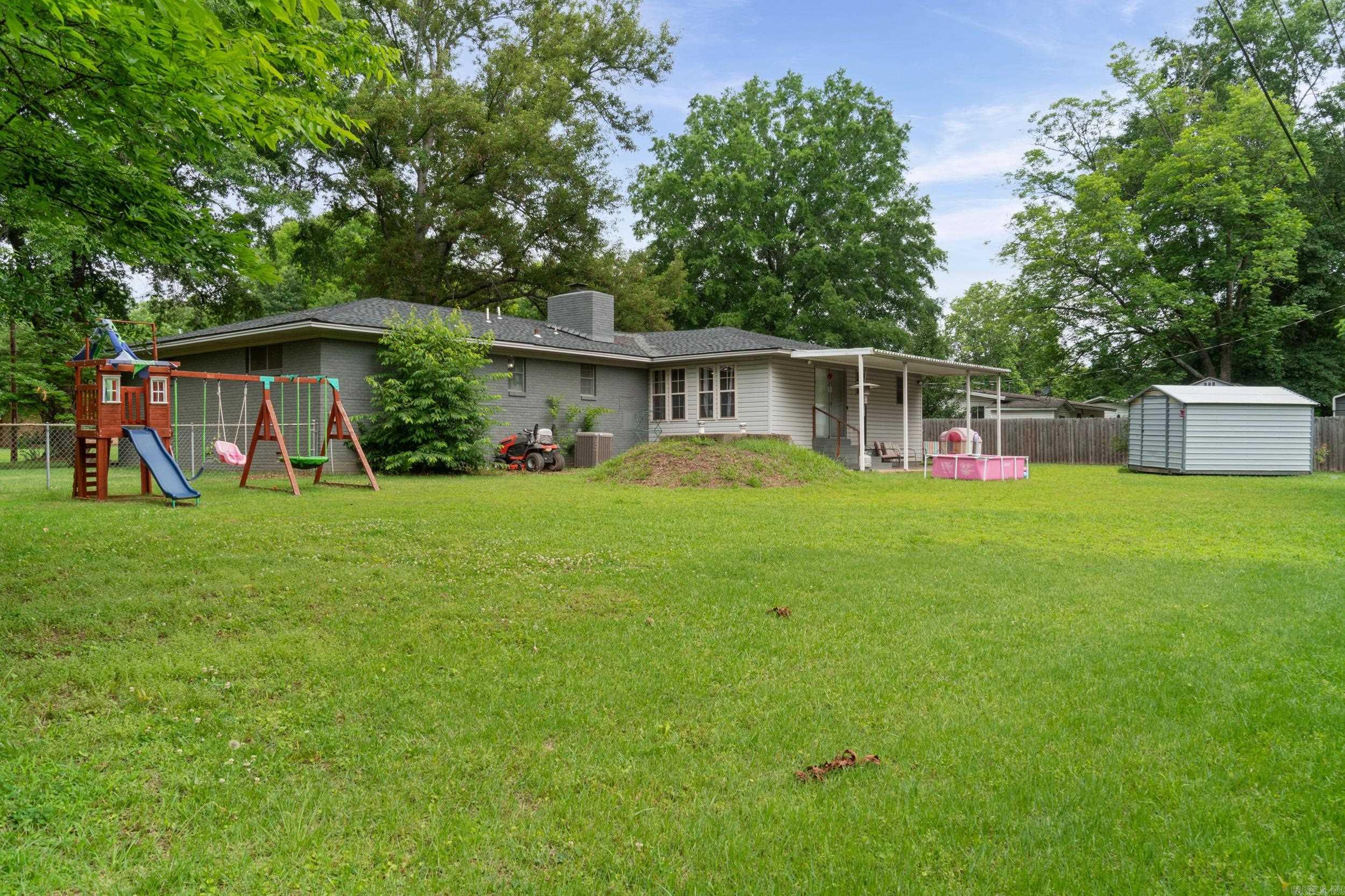 8 Susan Dr Property Photo 32
